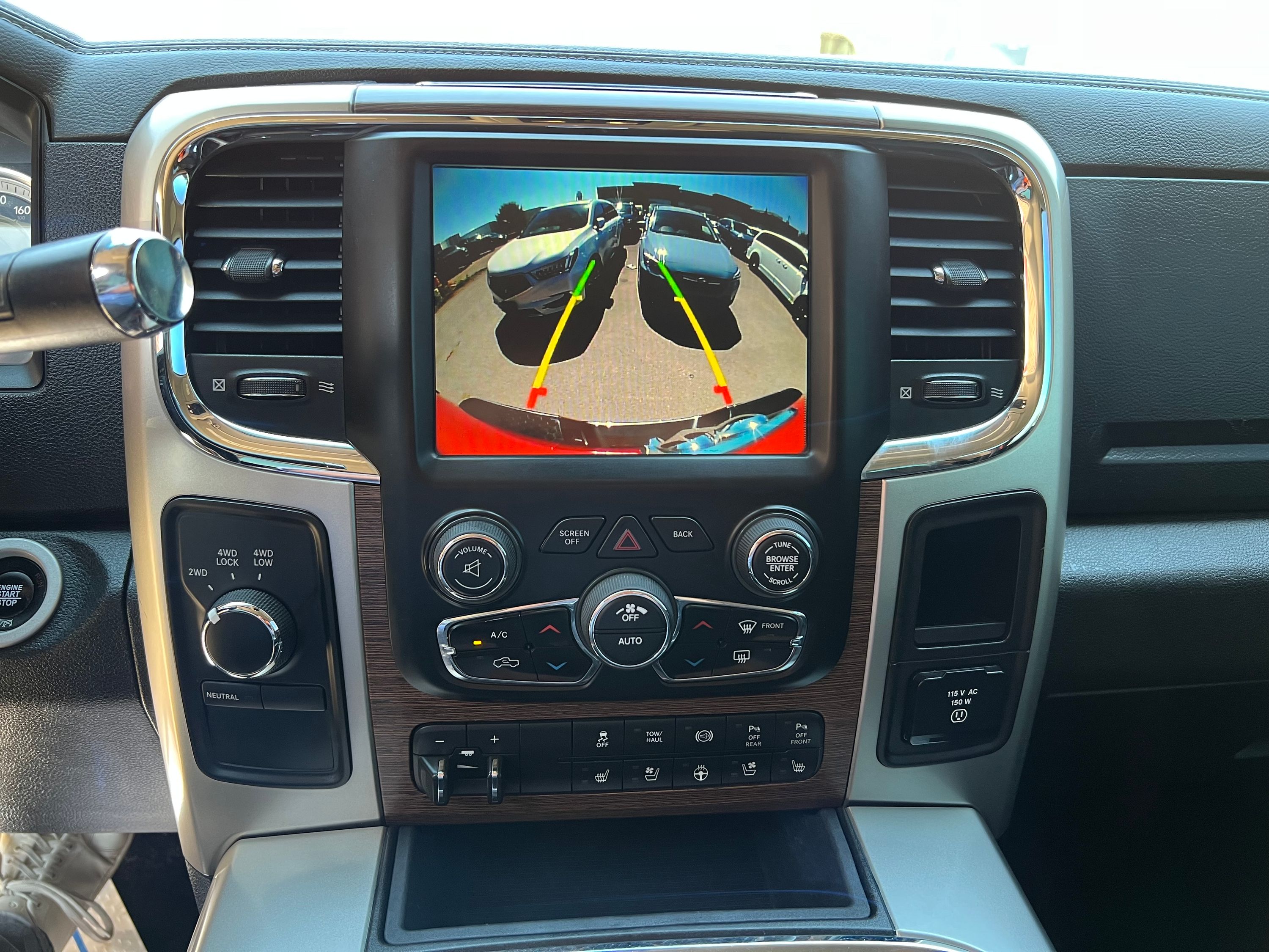 2017 RAM Ram 2500 Laramie - Image 18