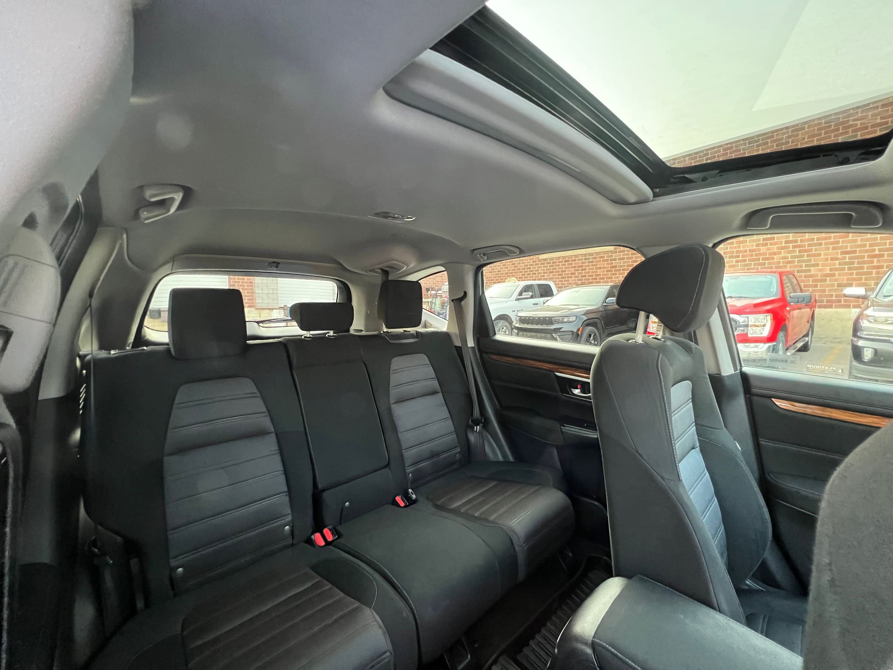 2017 Honda CR-V EX - Image 14