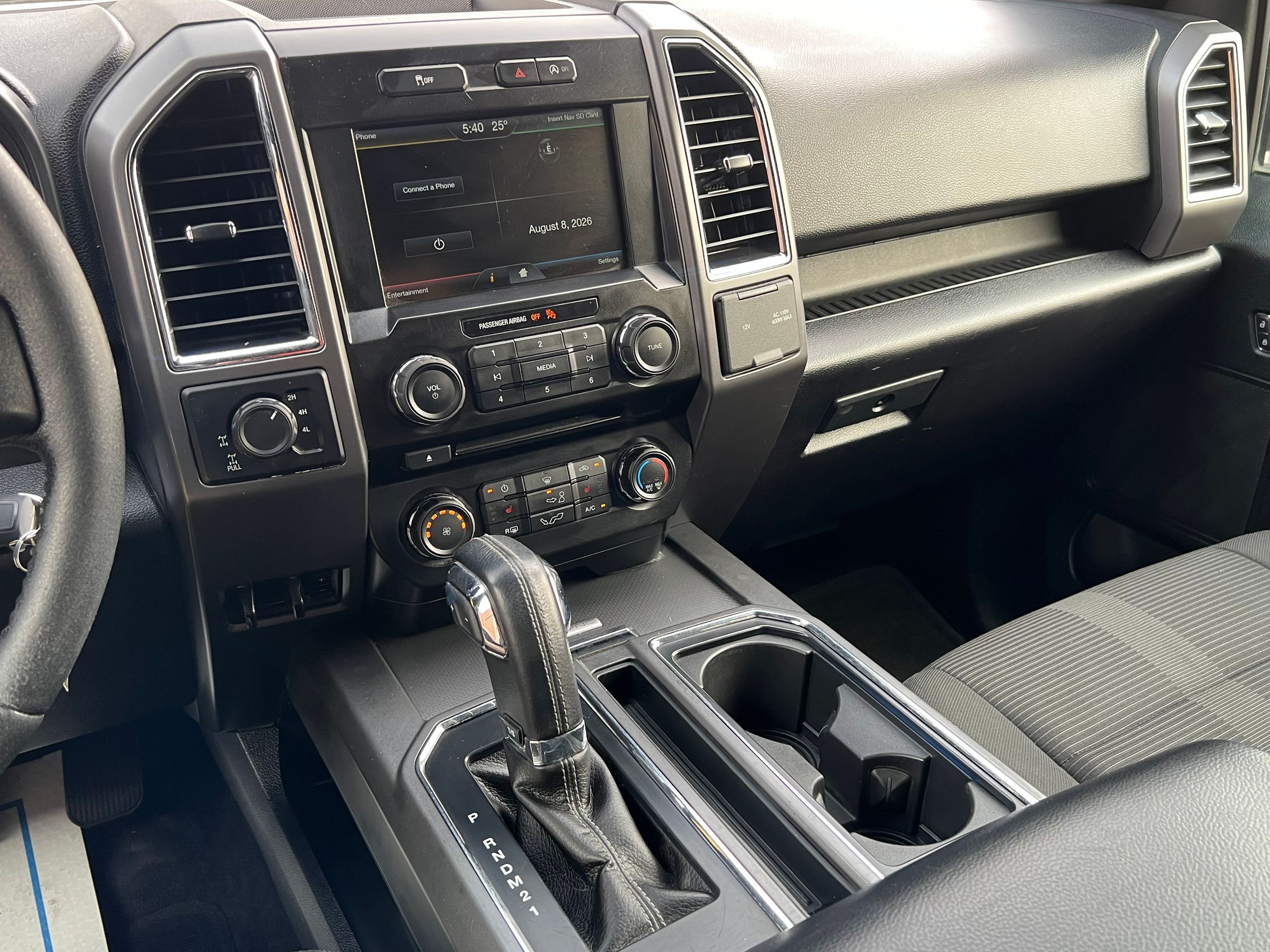 2015 Ford F-150 XLT - Image 16