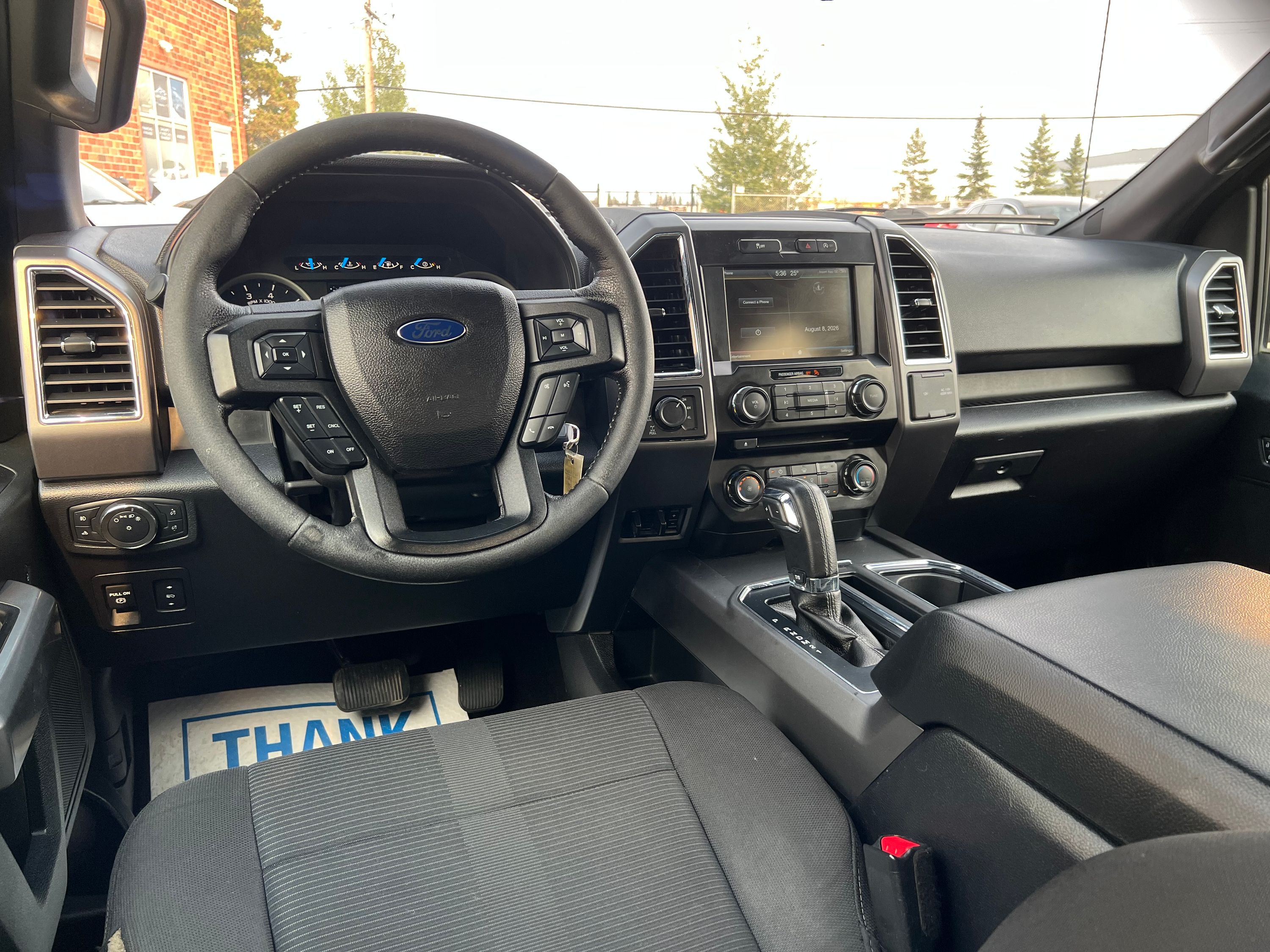 2015 Ford F-150 XLT - Image 10