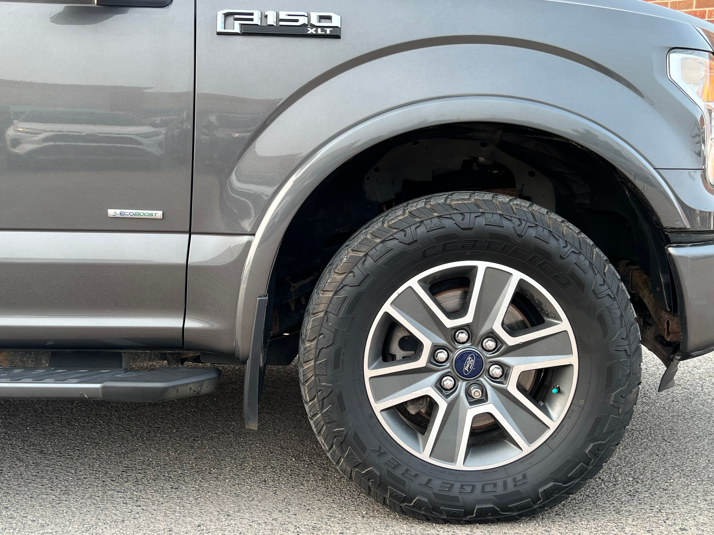 2015 Ford F-150 XLT - Image 9