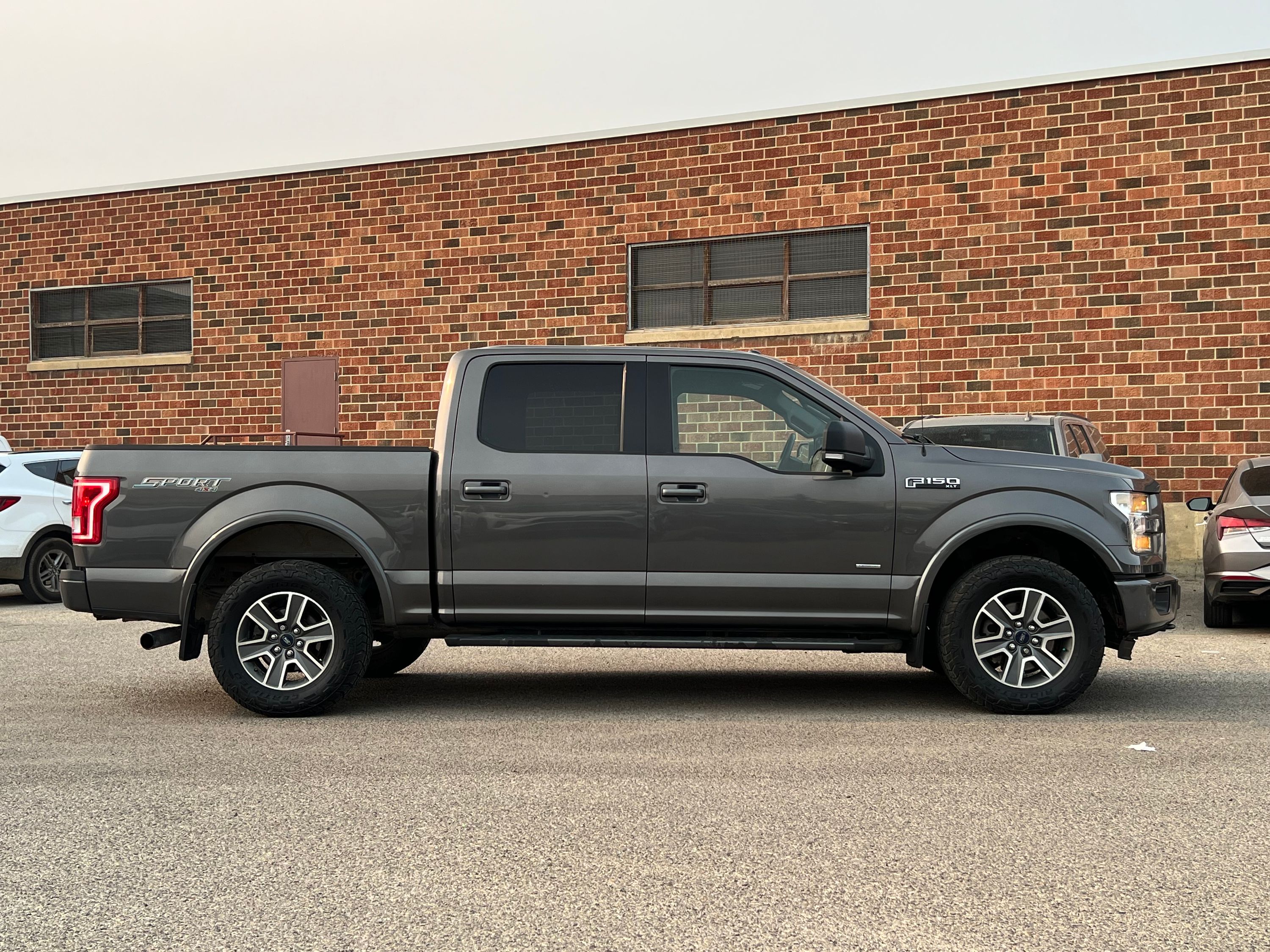 2015 Ford F-150 XLT - Image 8