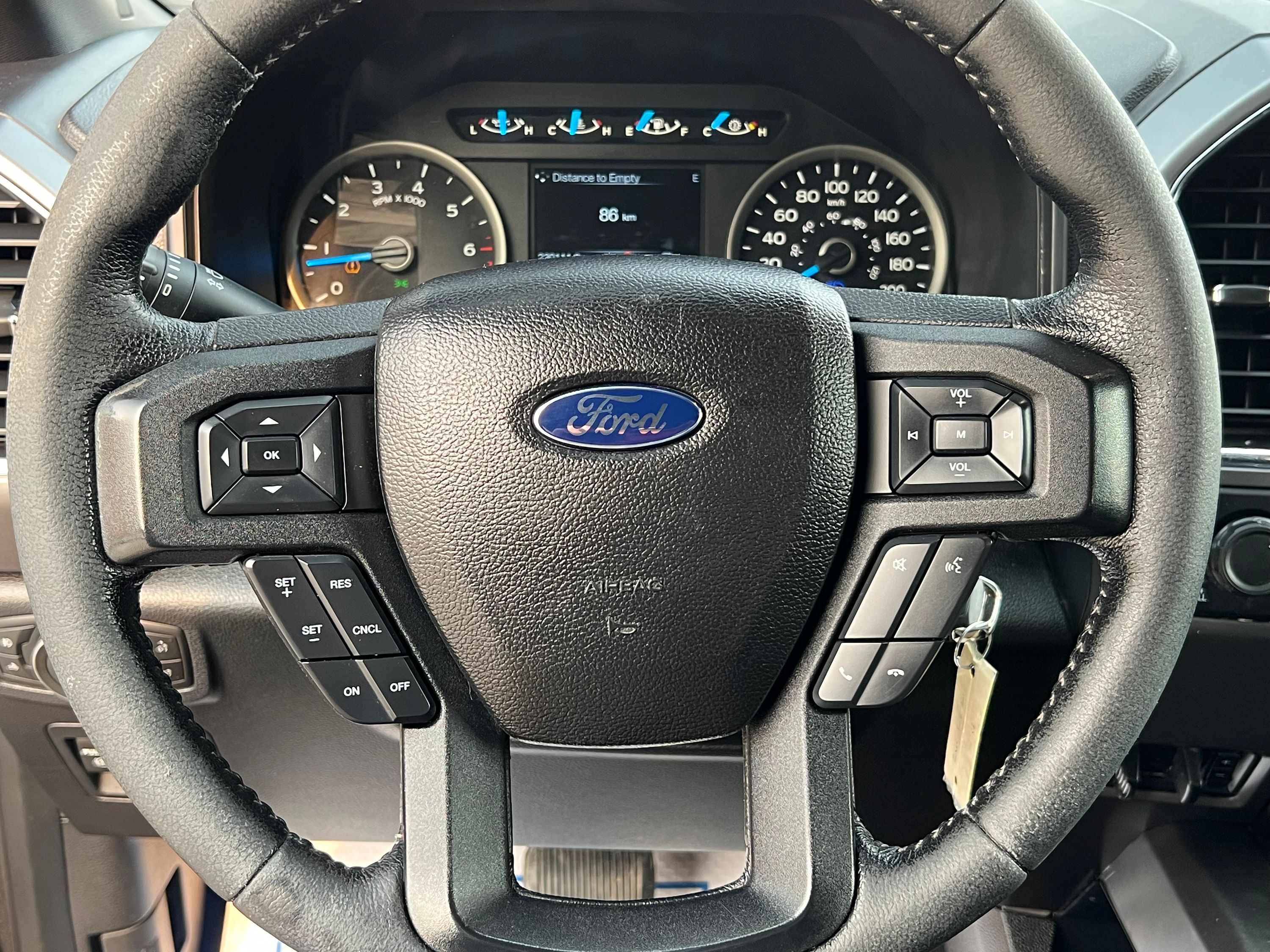2015 Ford F-150 XLT - Image 14