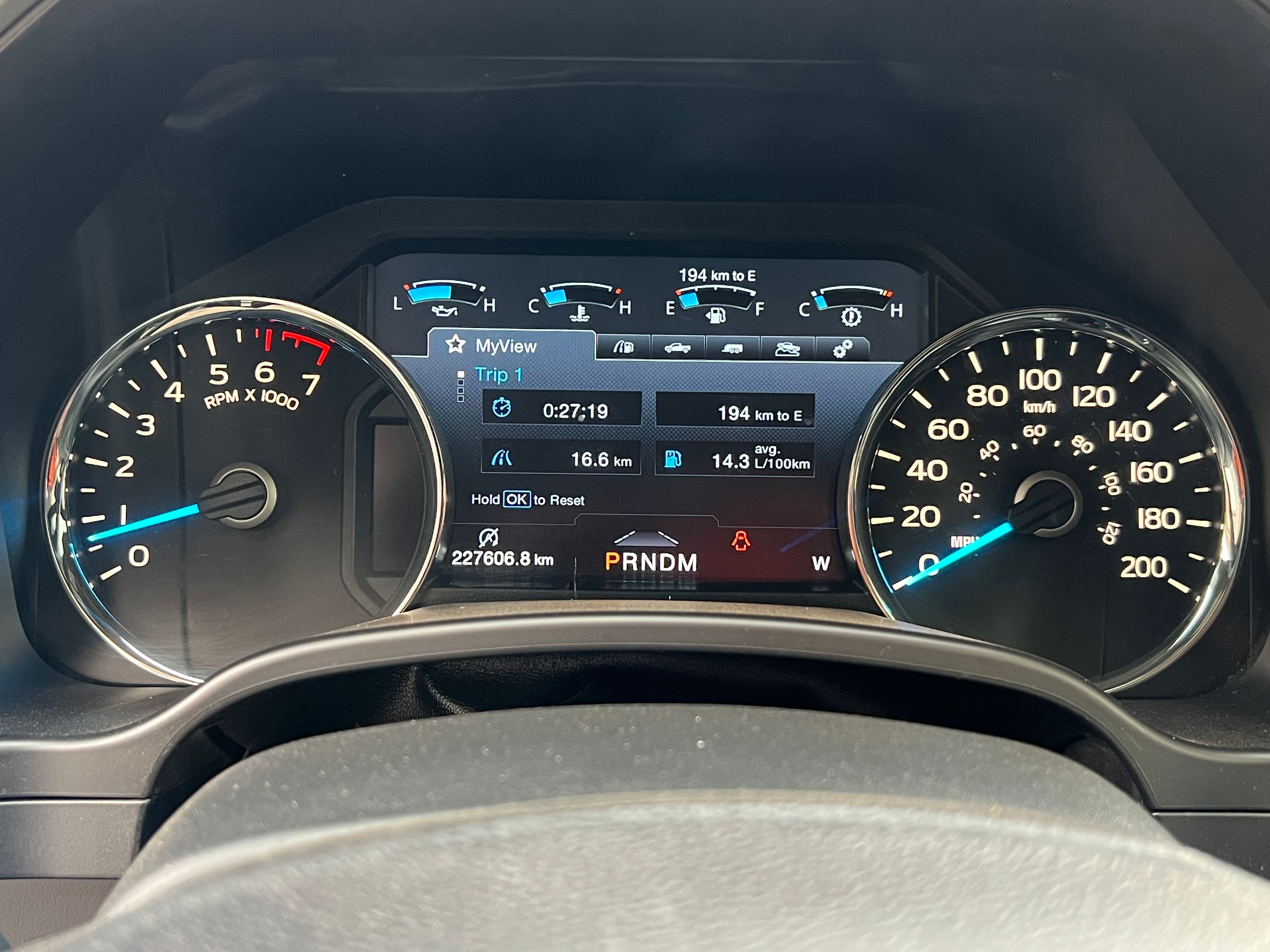 2017 Ford F-150 Lariat - Image 16