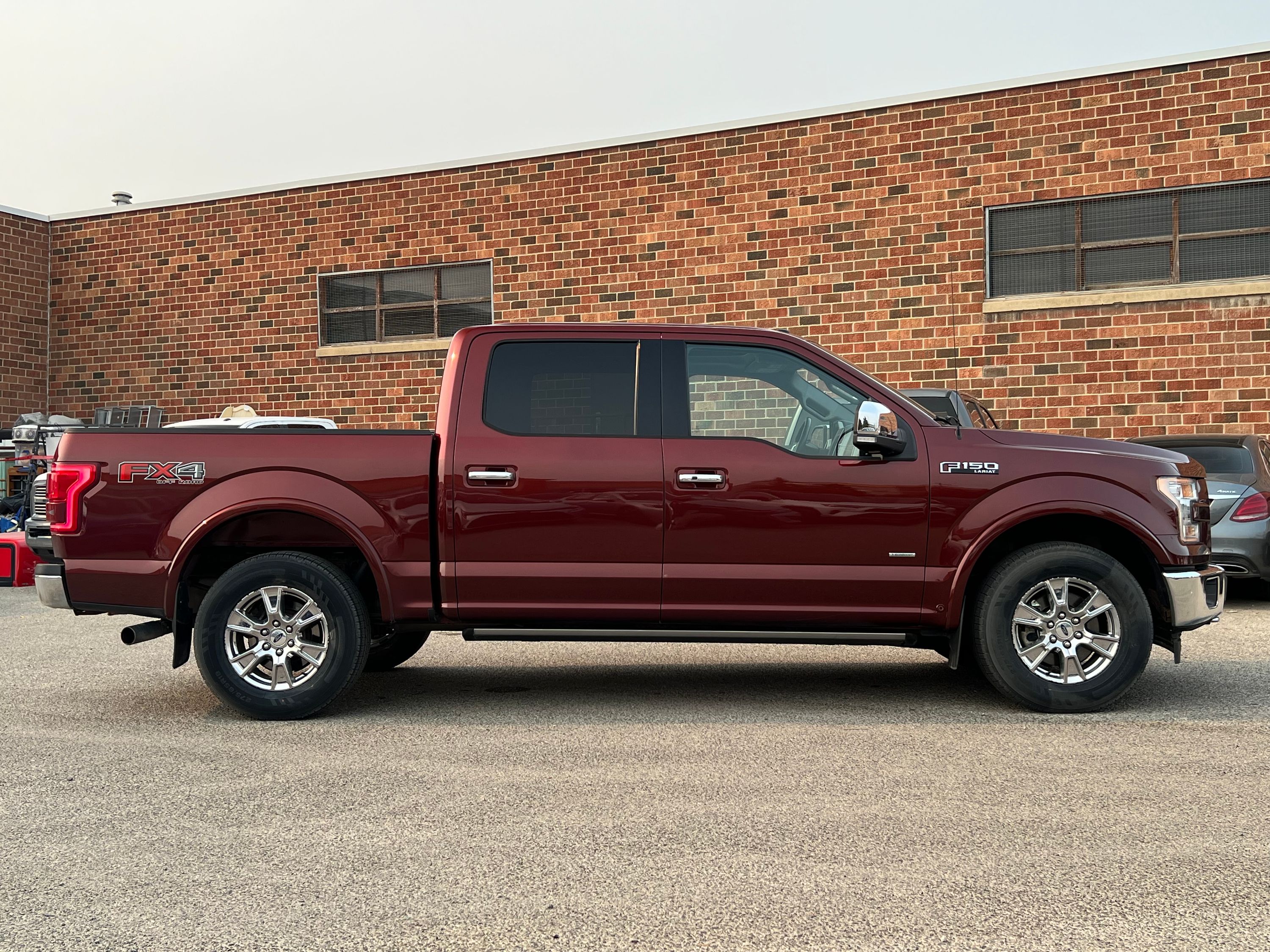 2017 Ford F-150 Lariat - Image 8