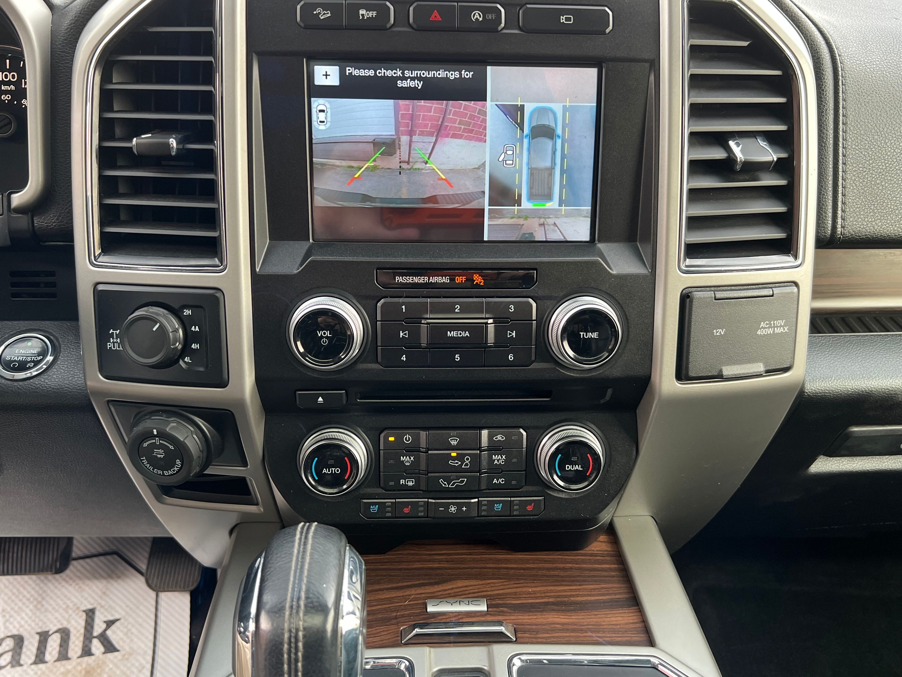 2017 Ford F-150 Lariat - Image 19