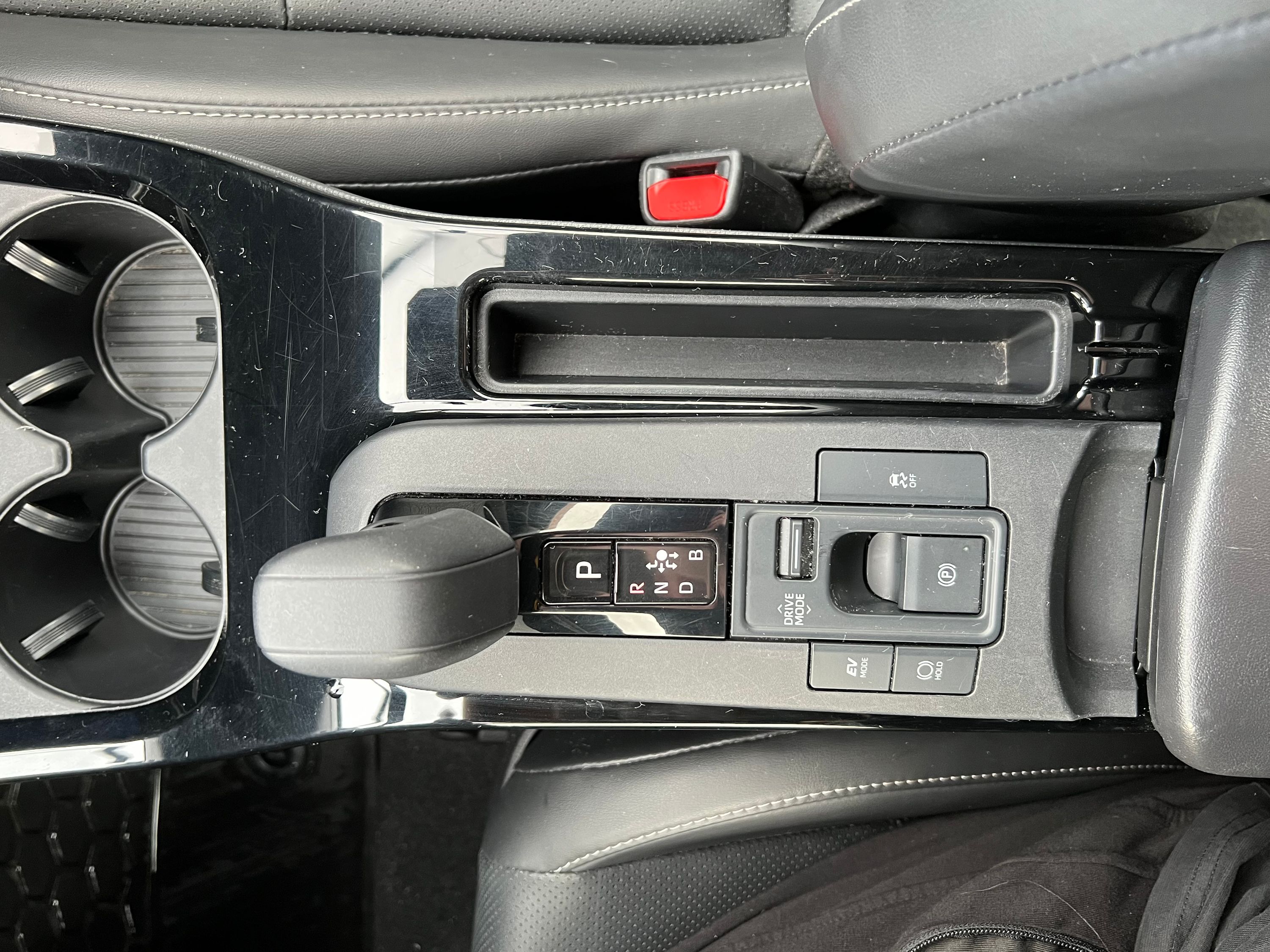 2024 Toyota Prius XLE - Image 19