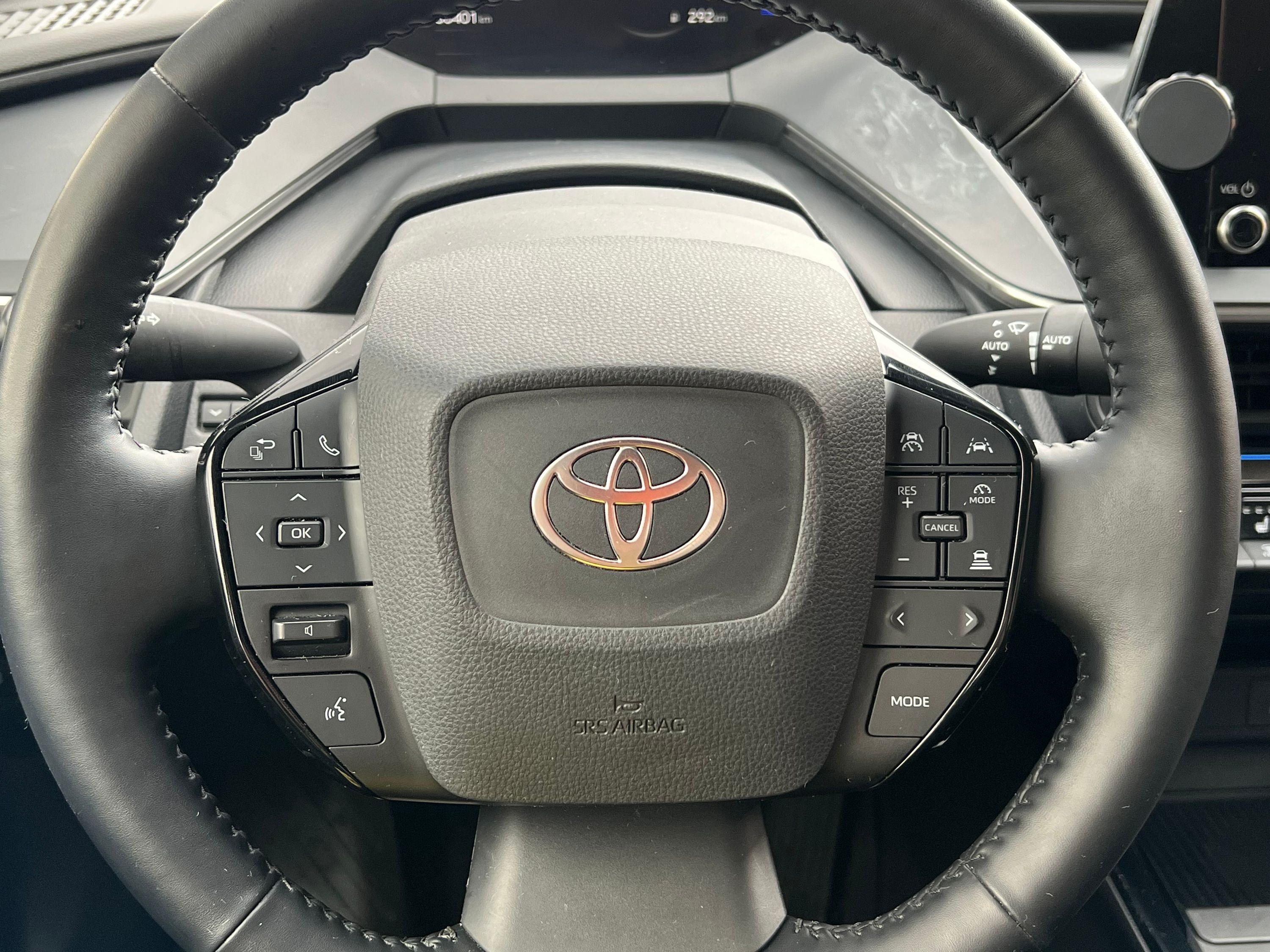 2024 Toyota Prius XLE - Image 15