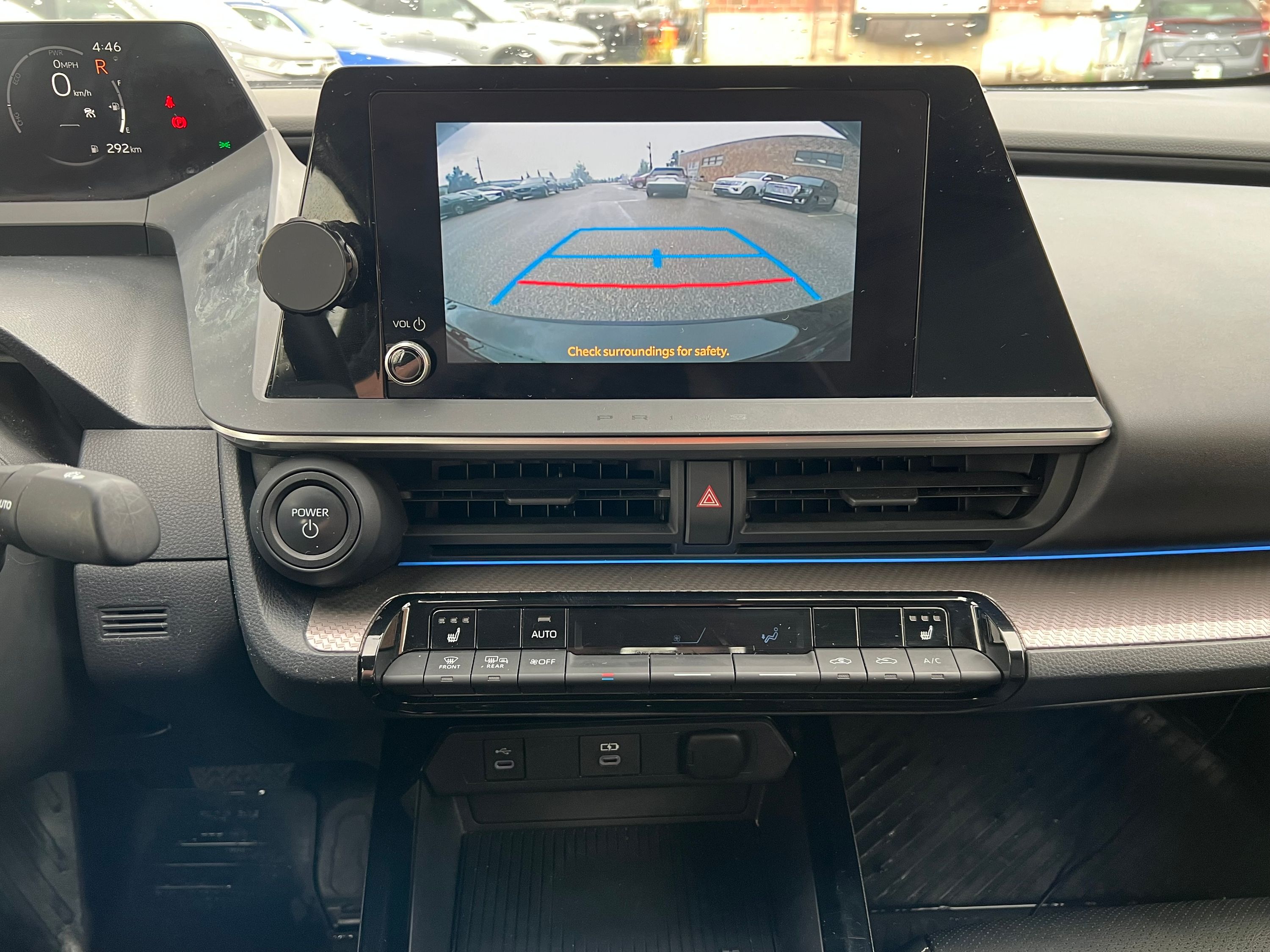 2024 Toyota Prius XLE - Image 18