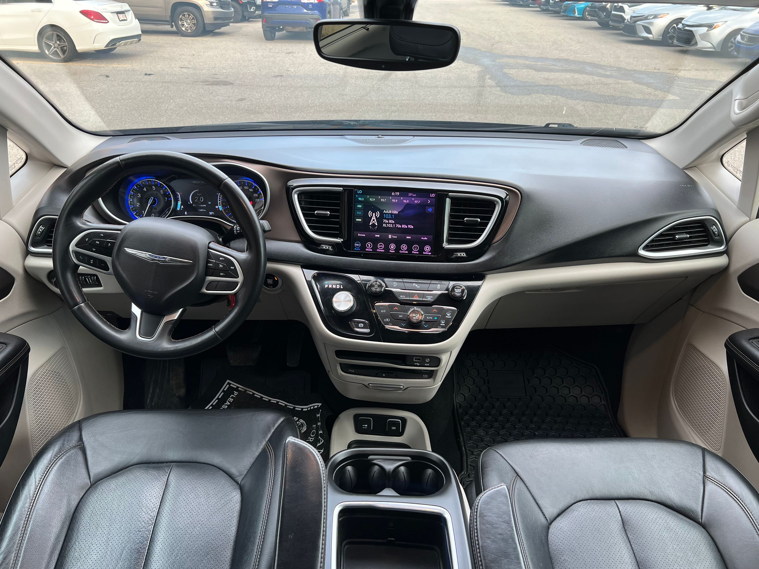 2018 Chrysler Pacifica Touring-L Plus - Image 11