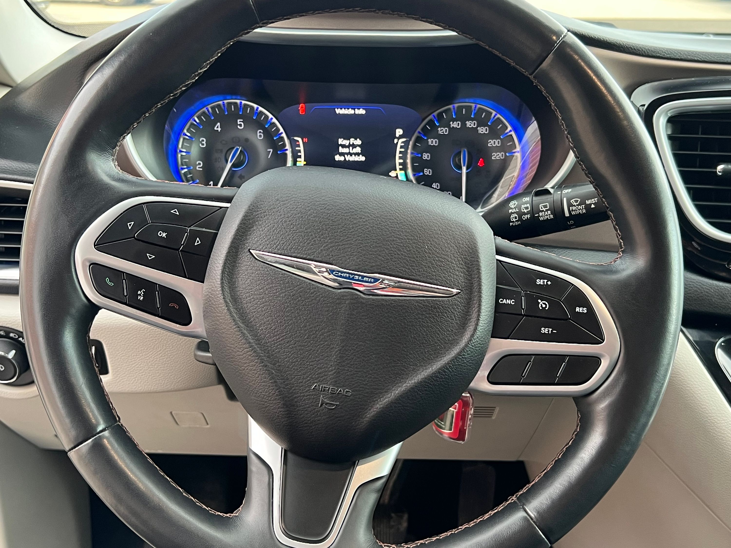 2018 Chrysler Pacifica Touring-L Plus - Image 16