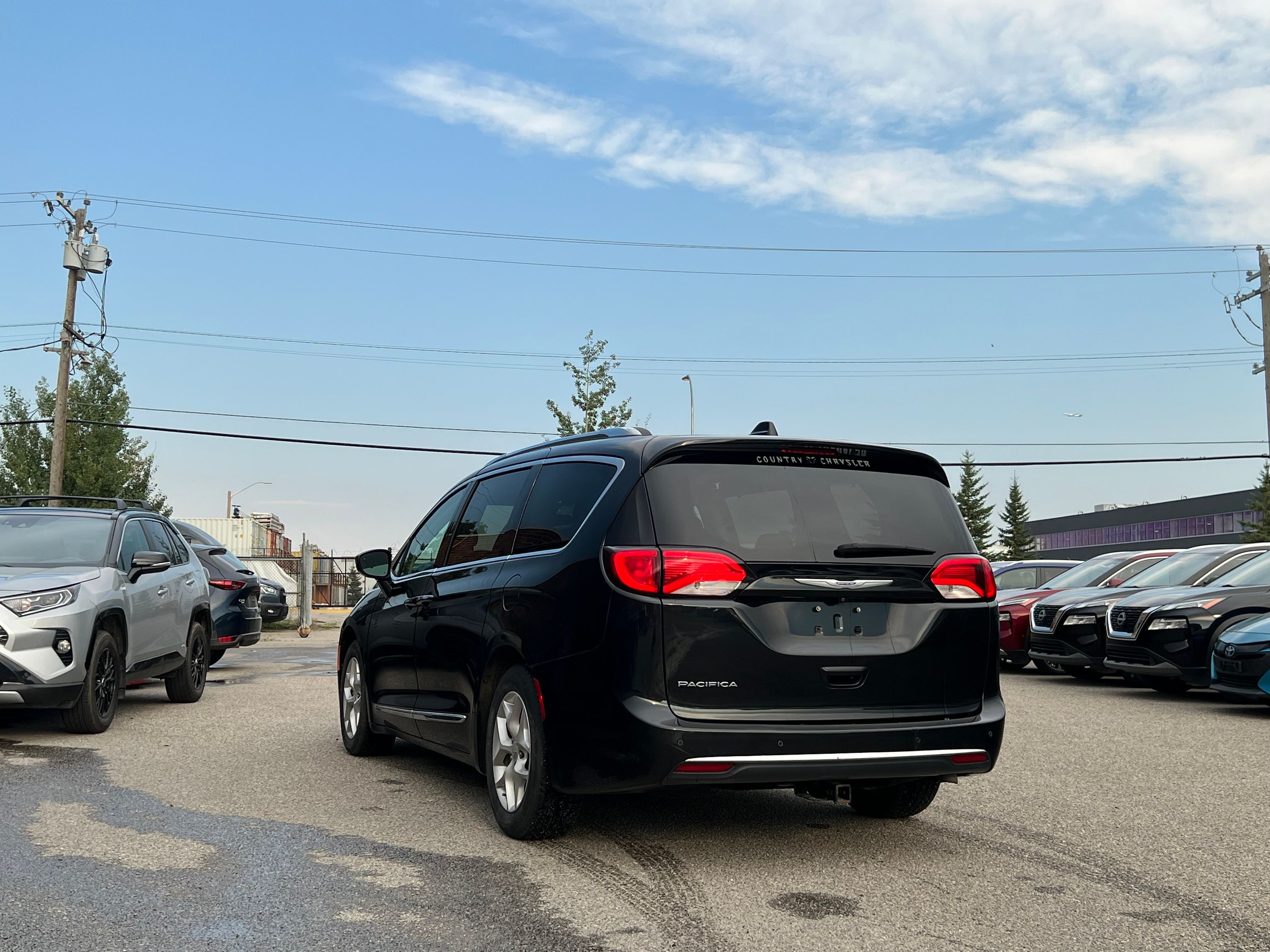 2018 Chrysler Pacifica Touring-L Plus - Image 5