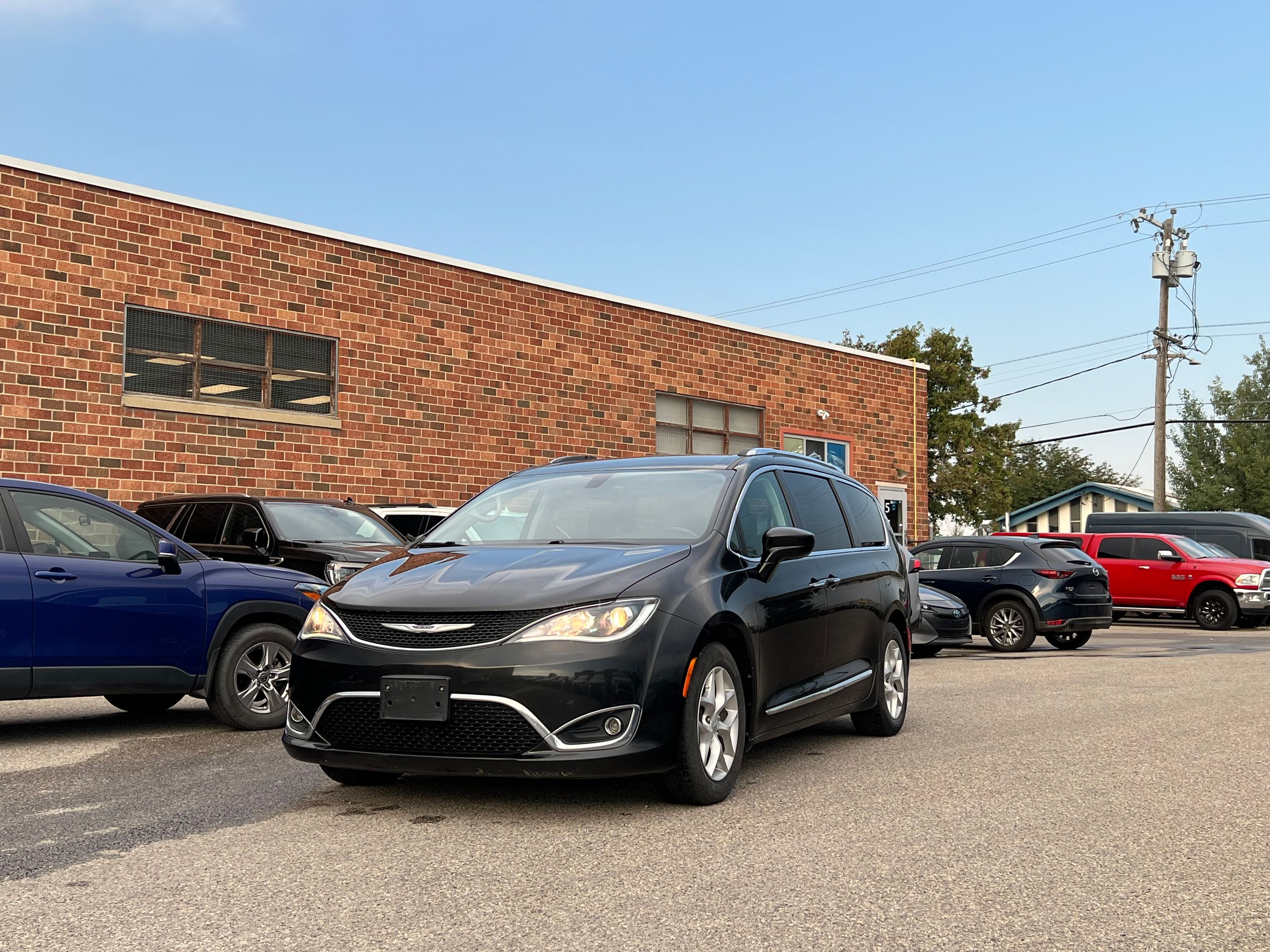 2018 Chrysler Pacifica Touring-L Plus - Image 3