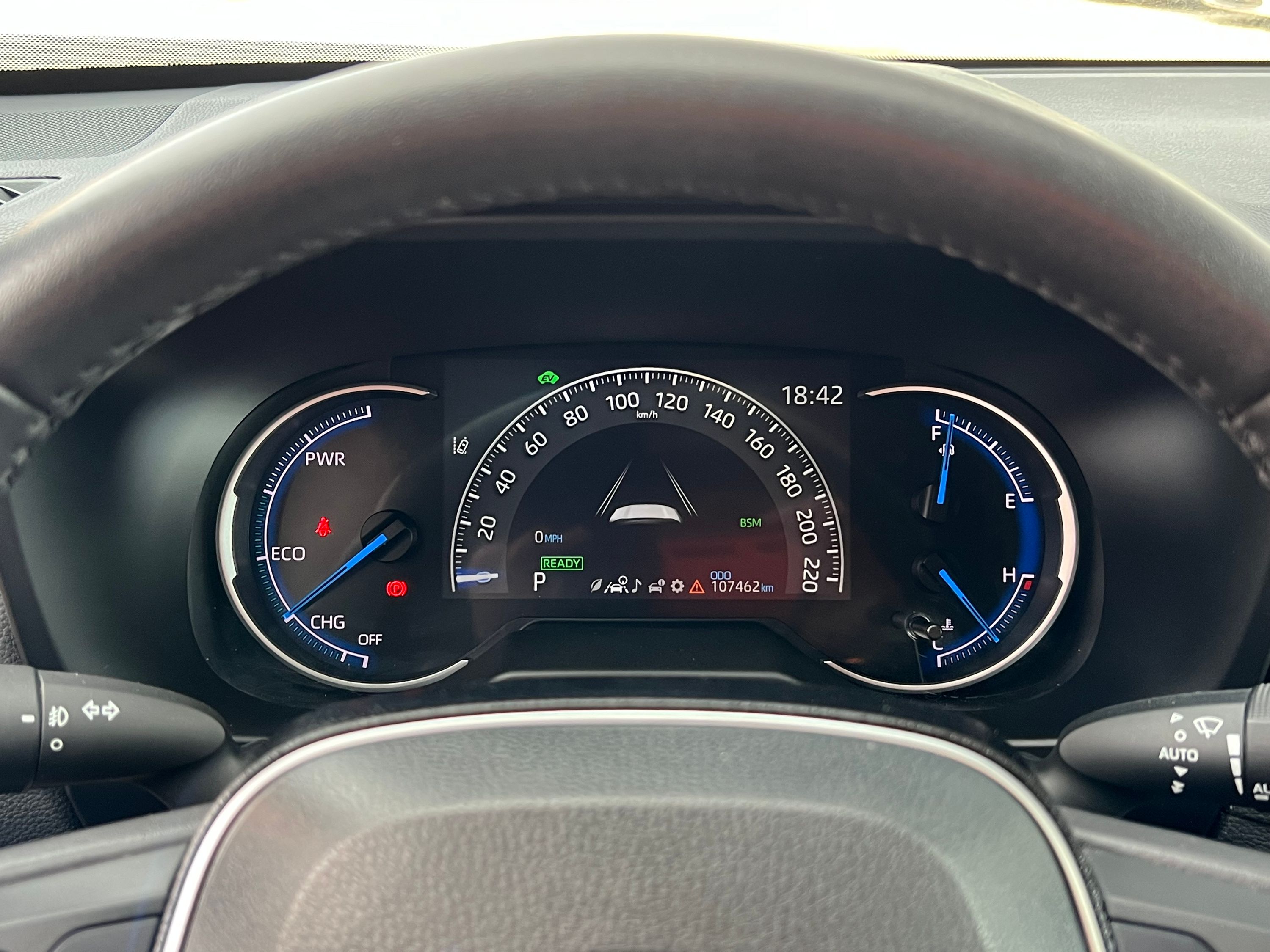 2020 Toyota RAV4 Hybrid XLE - Image 16