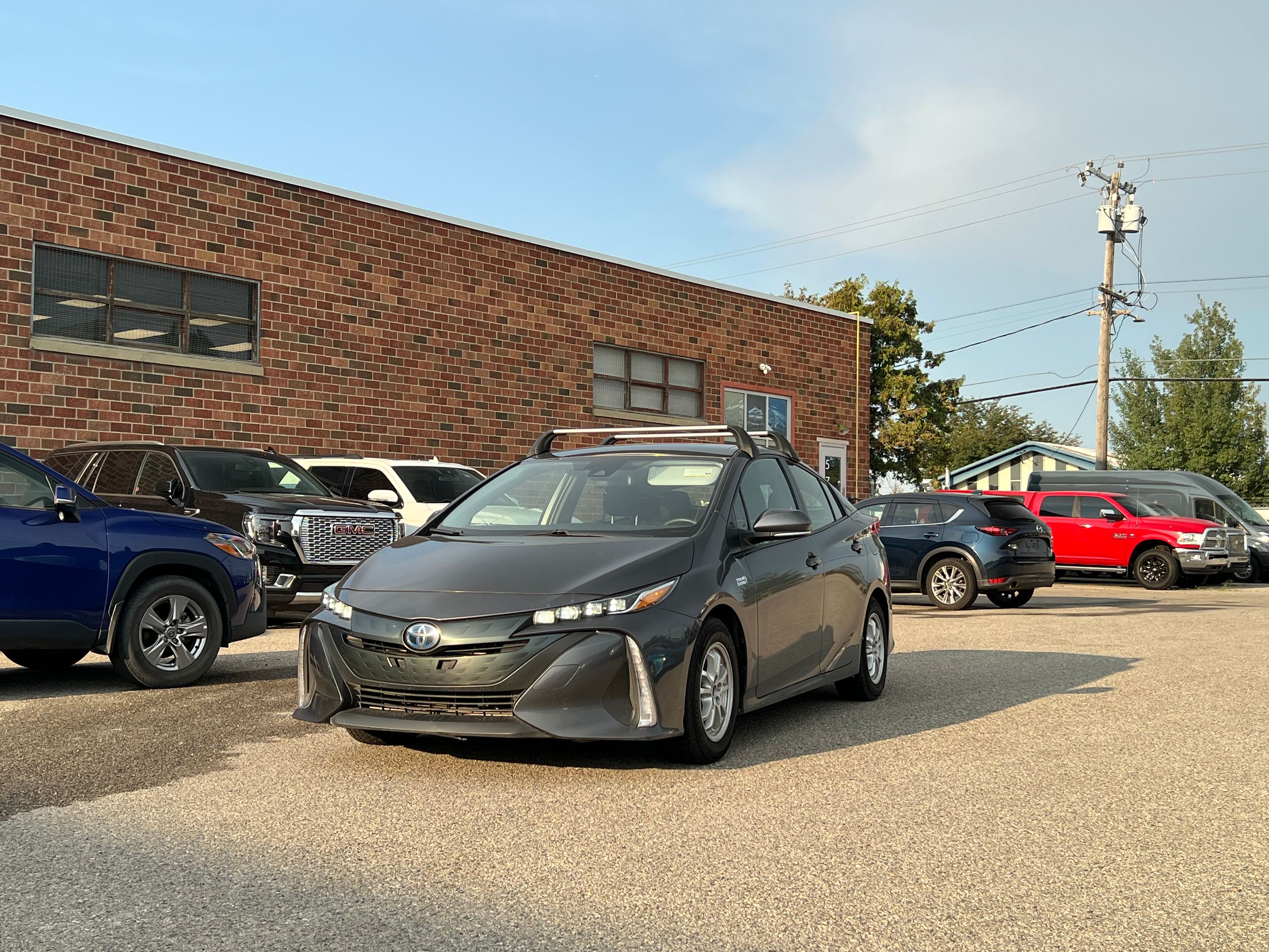 2022 Toyota Prius Prime XLE - Image 3