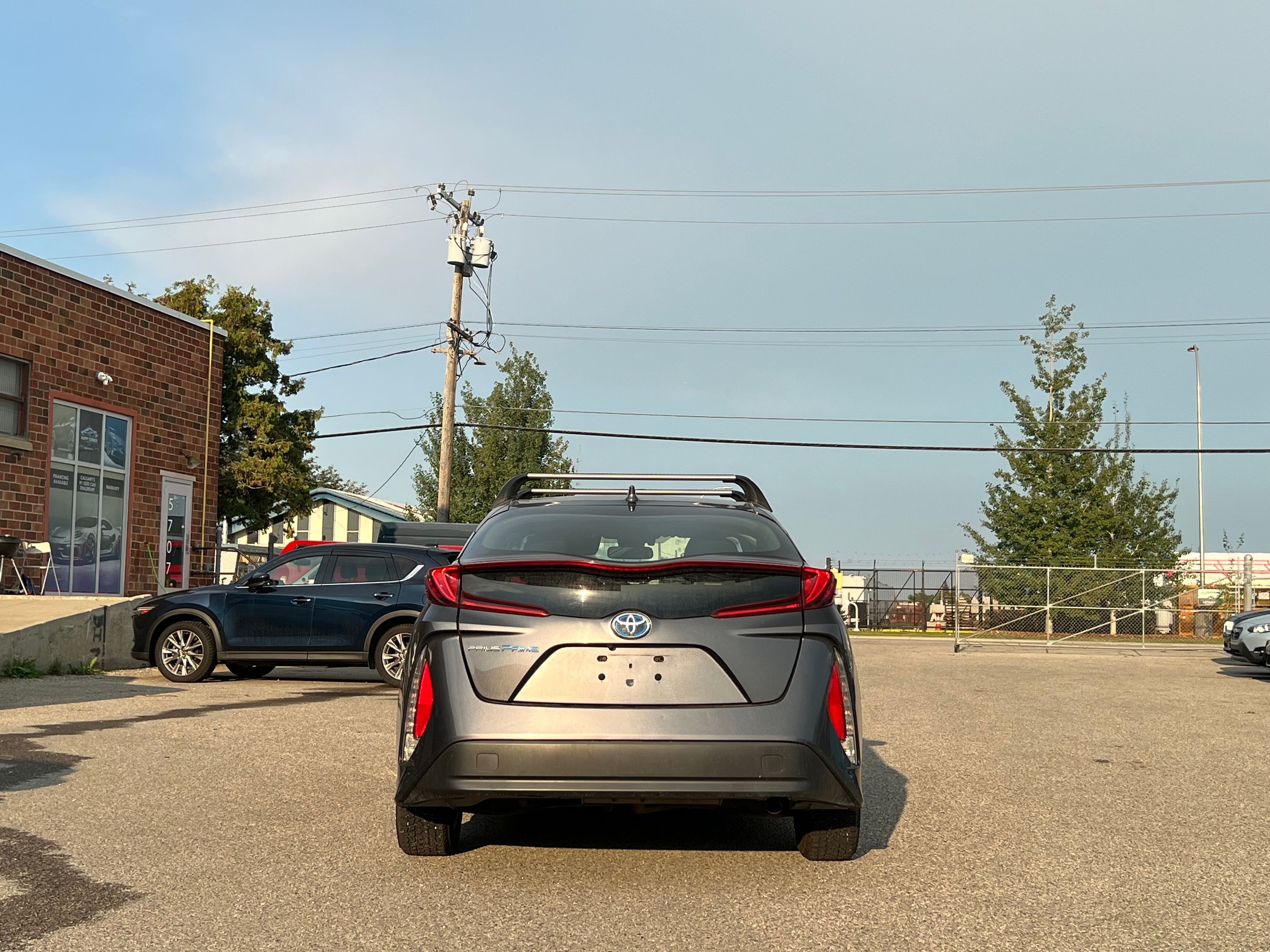 2022 Toyota Prius Prime XLE - Image 6