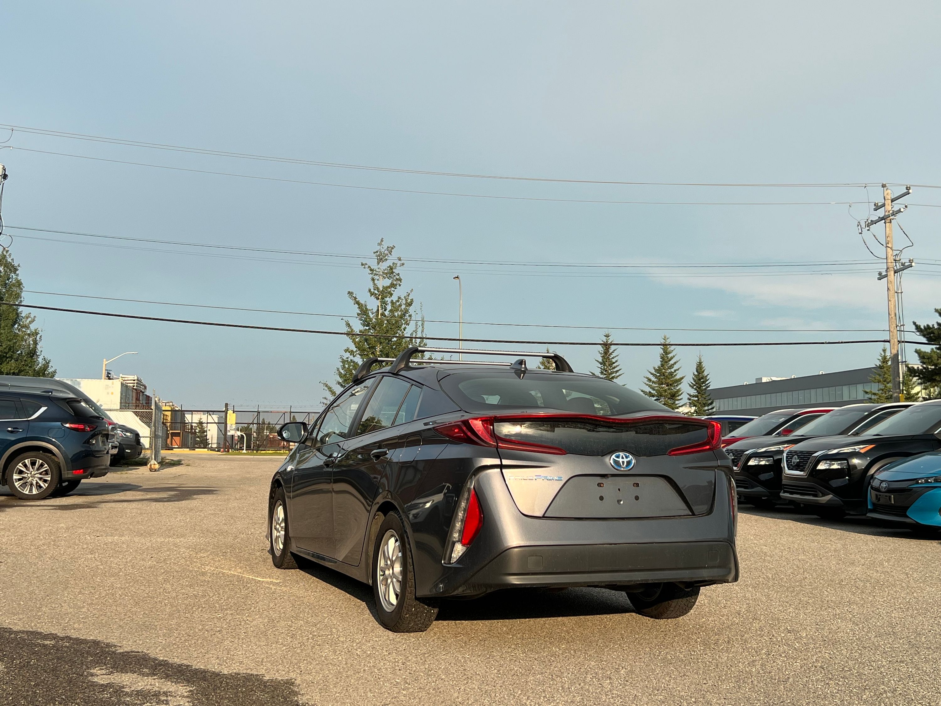 2022 Toyota Prius Prime XLE - Image 5