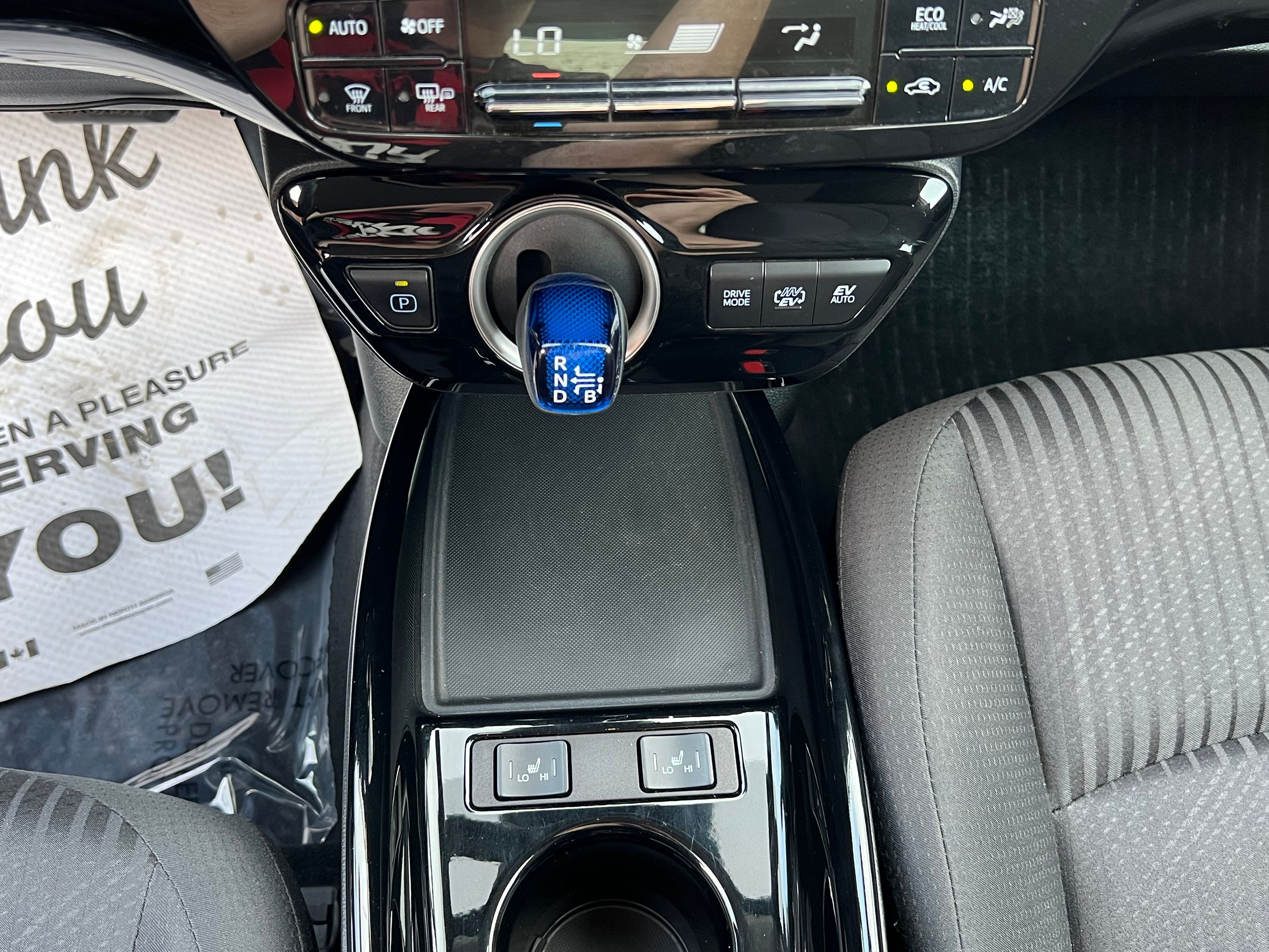2022 Toyota Prius Prime XLE - Image 19