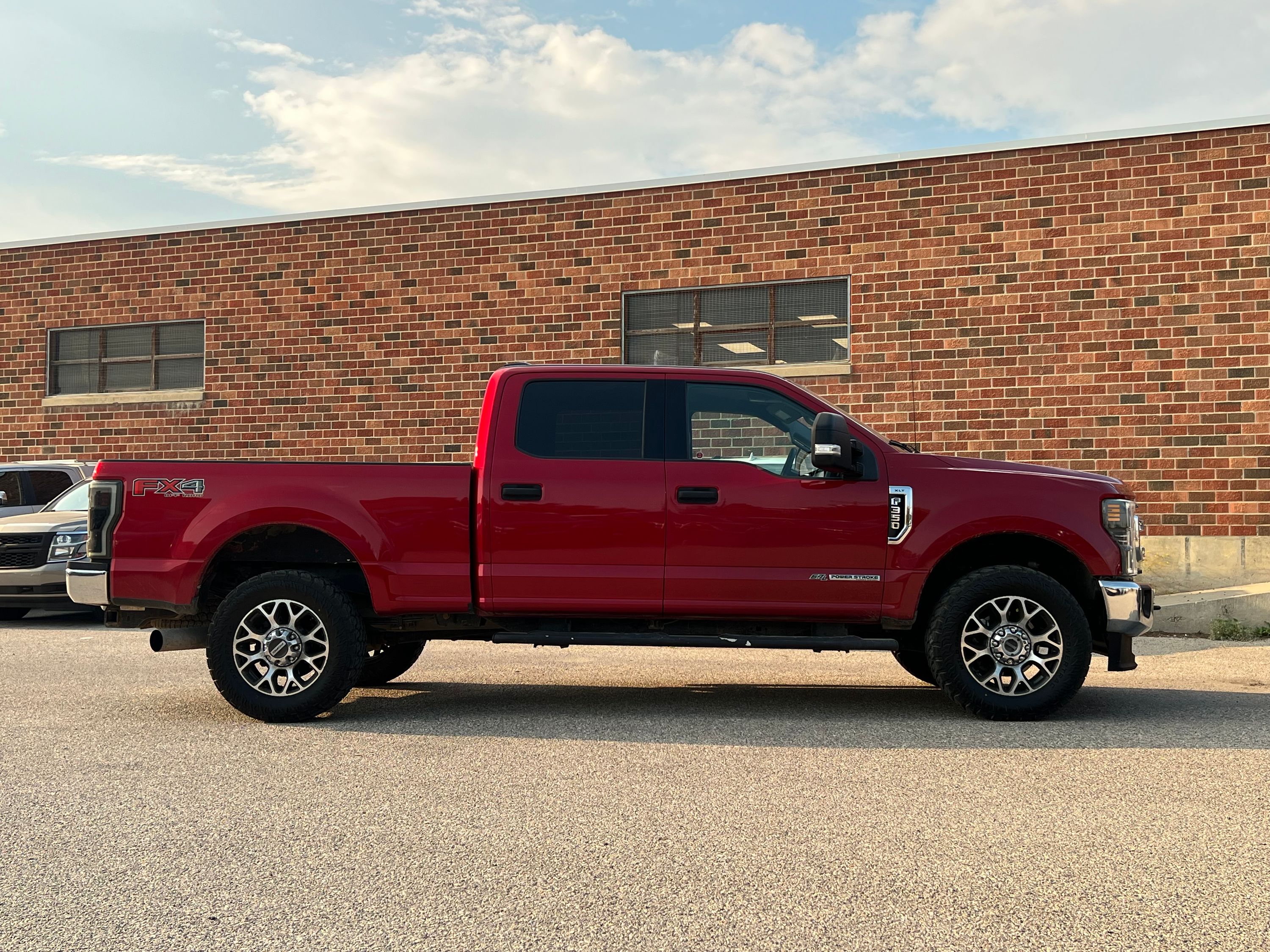 2020 Ford F-350 Super Duty XLT - Image 8