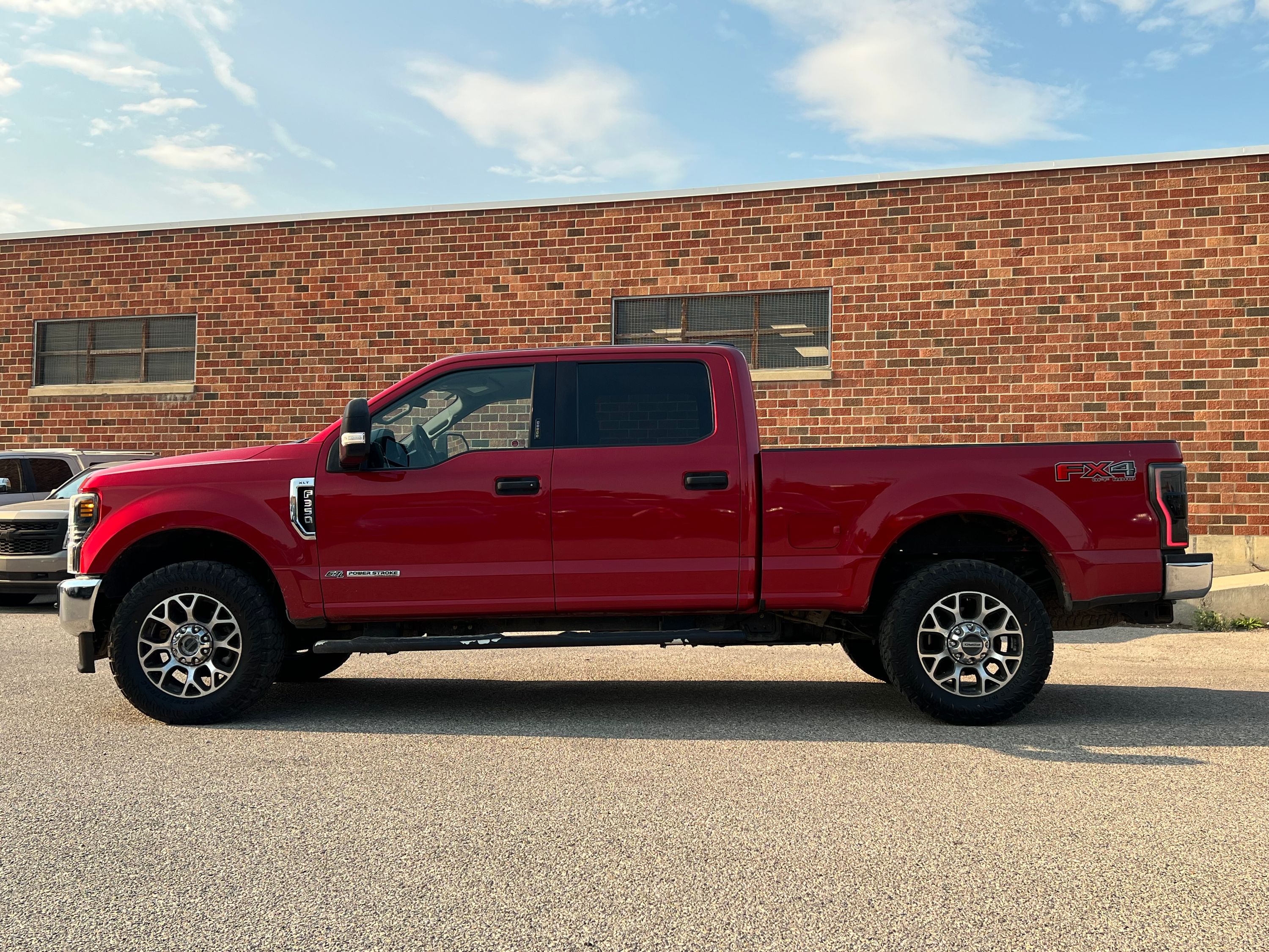 2020 Ford F-350 Super Duty XLT - Image 4