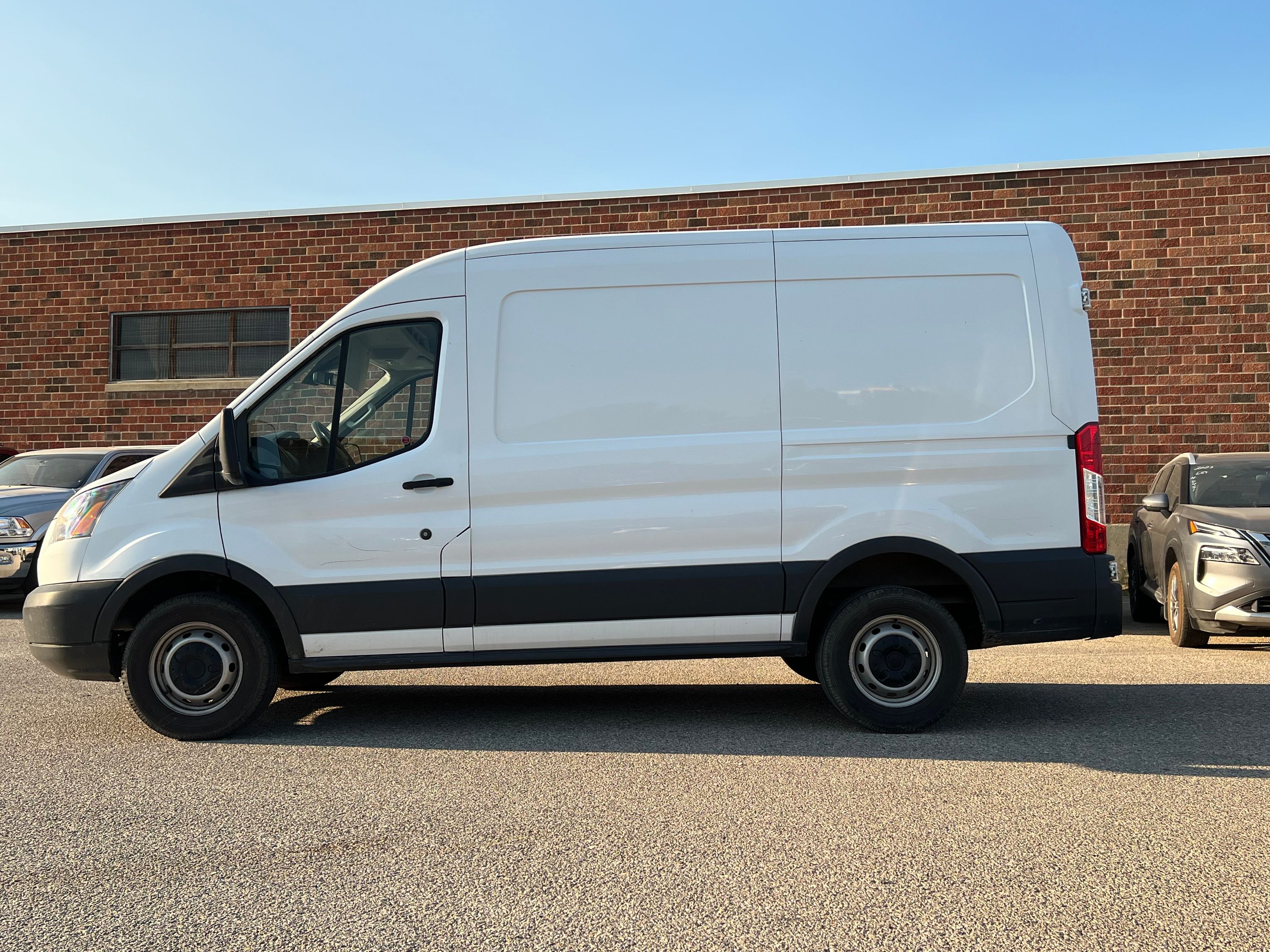 2017 Ford Transit Van Base - Image 4