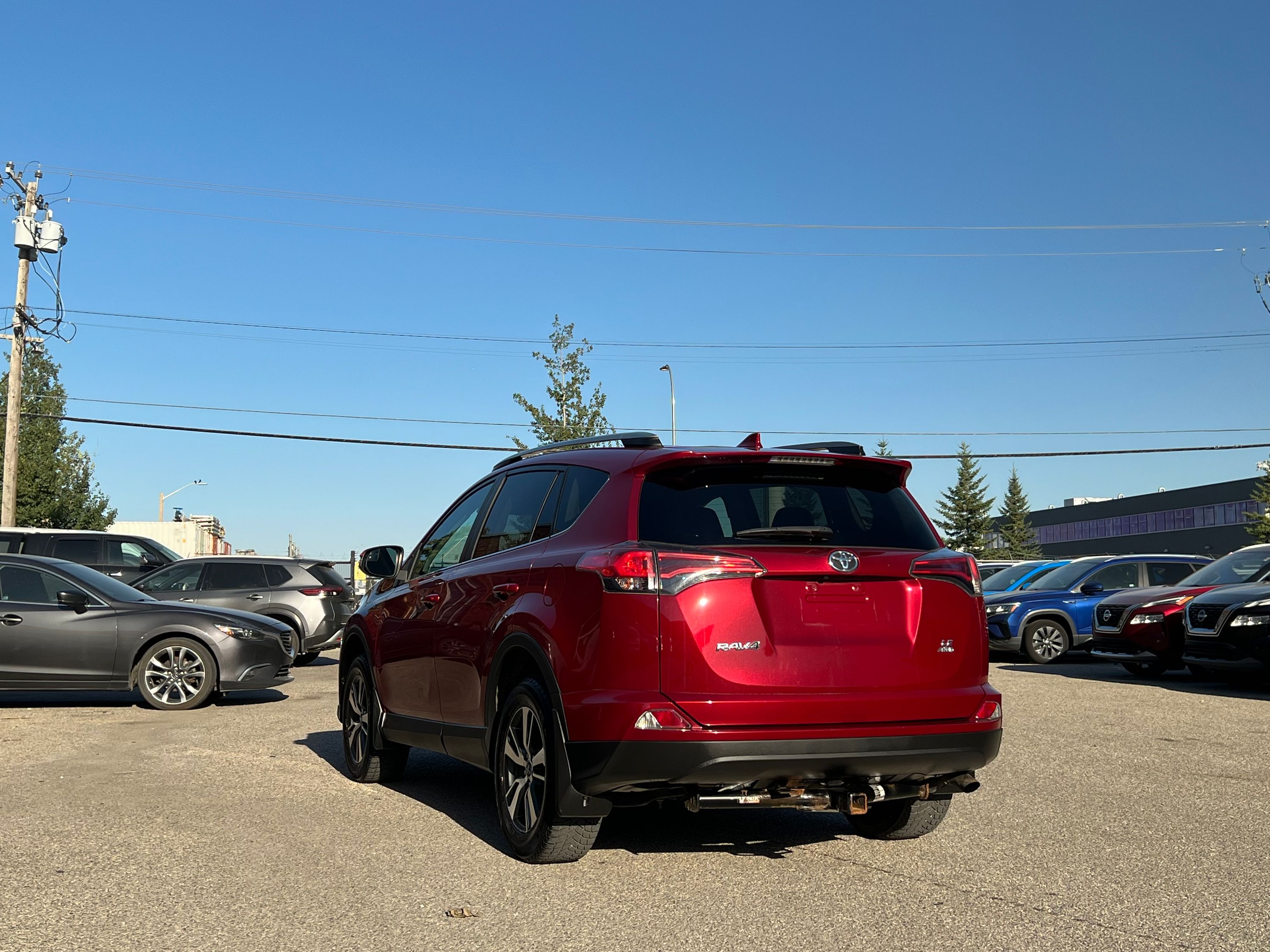 2018 Toyota RAV4 - Image 5