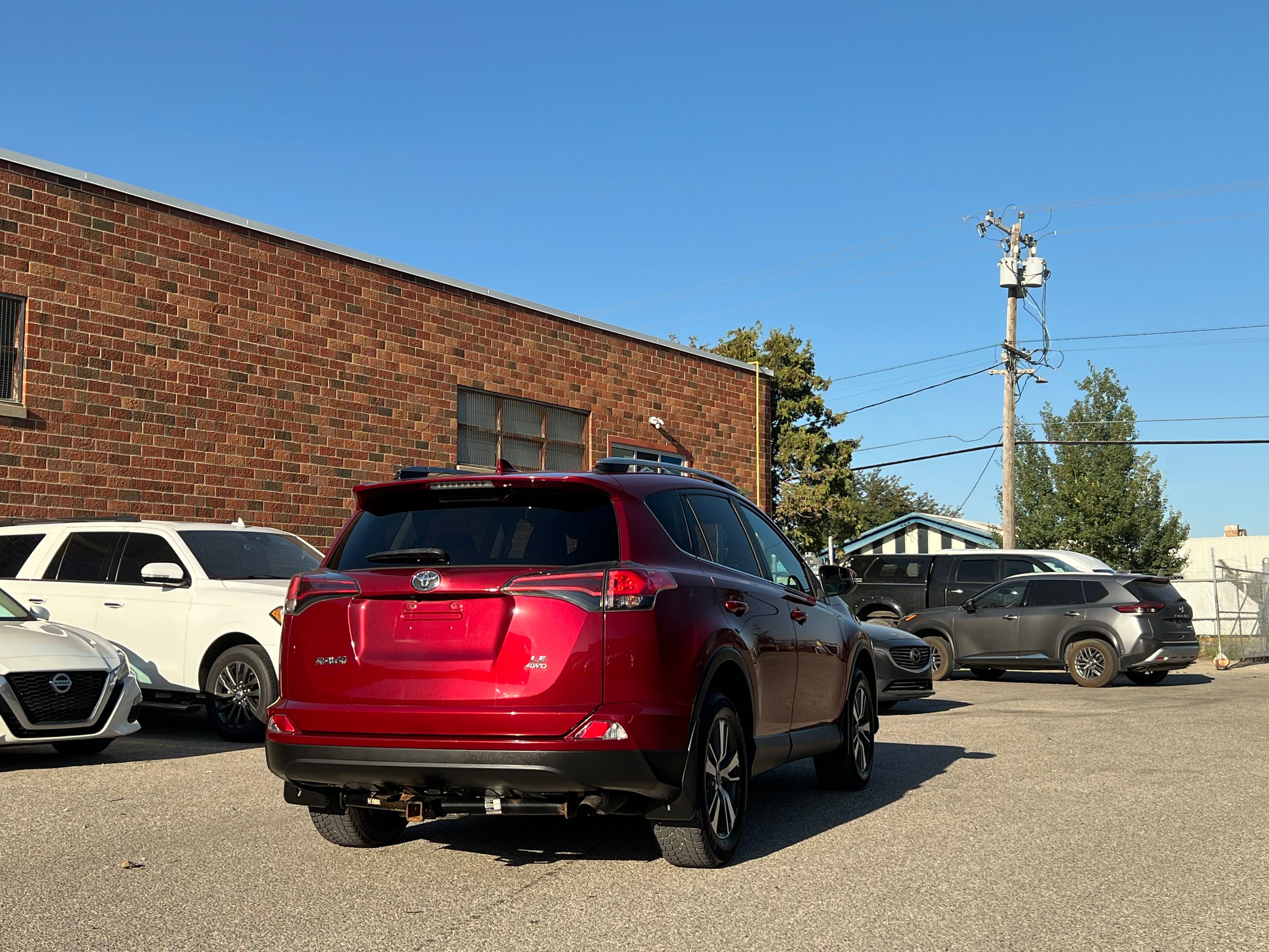 2018 Toyota RAV4 - Image 7