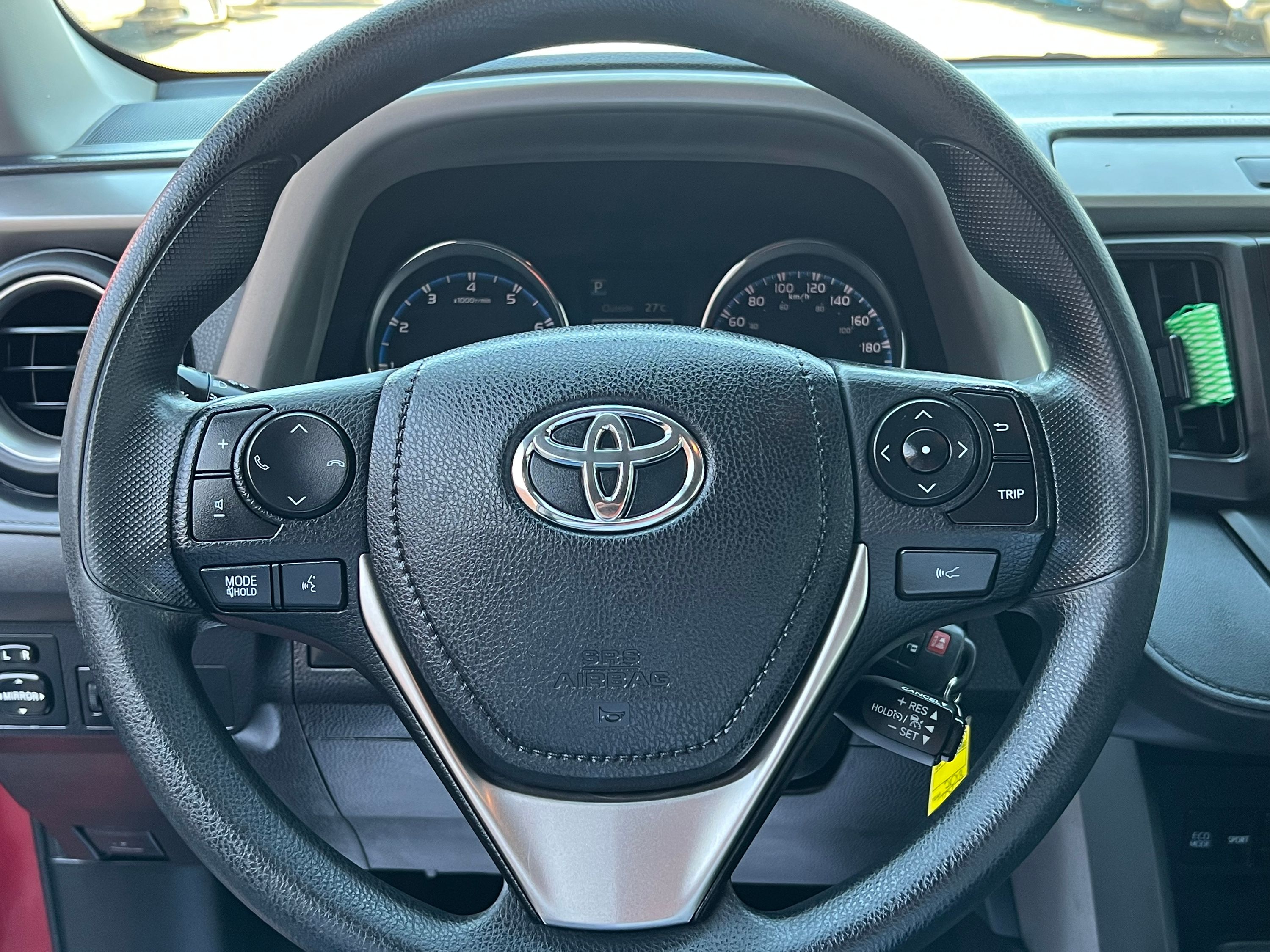 2018 Toyota RAV4 - Image 15