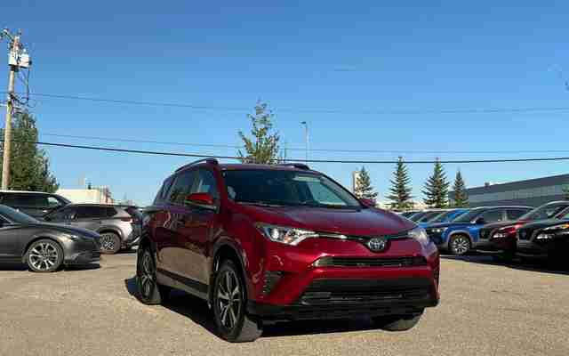 2018 Toyota RAV4 LE - Request more images