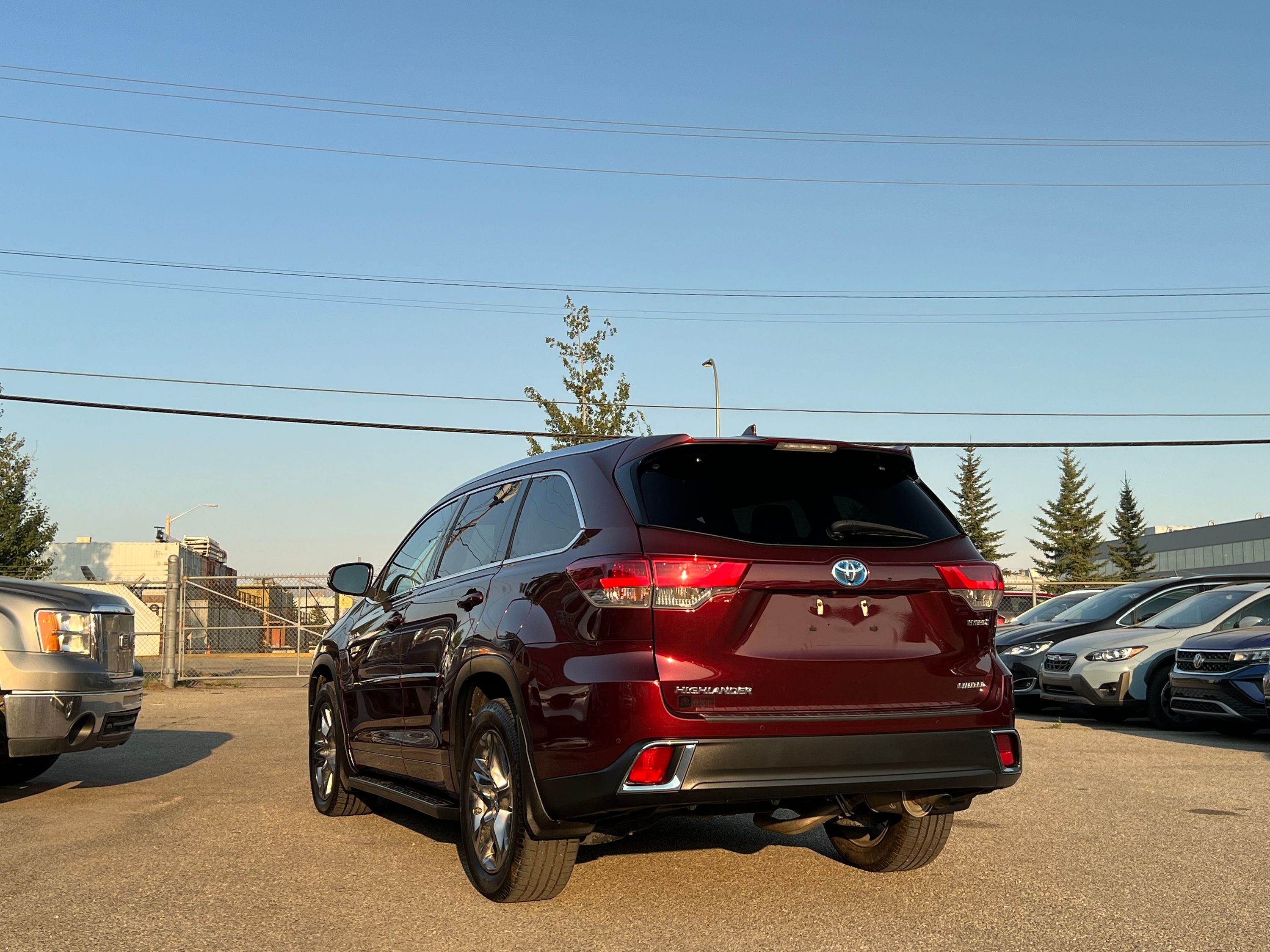 2019 Toyota Highlander Hybrid Limited - Image 5