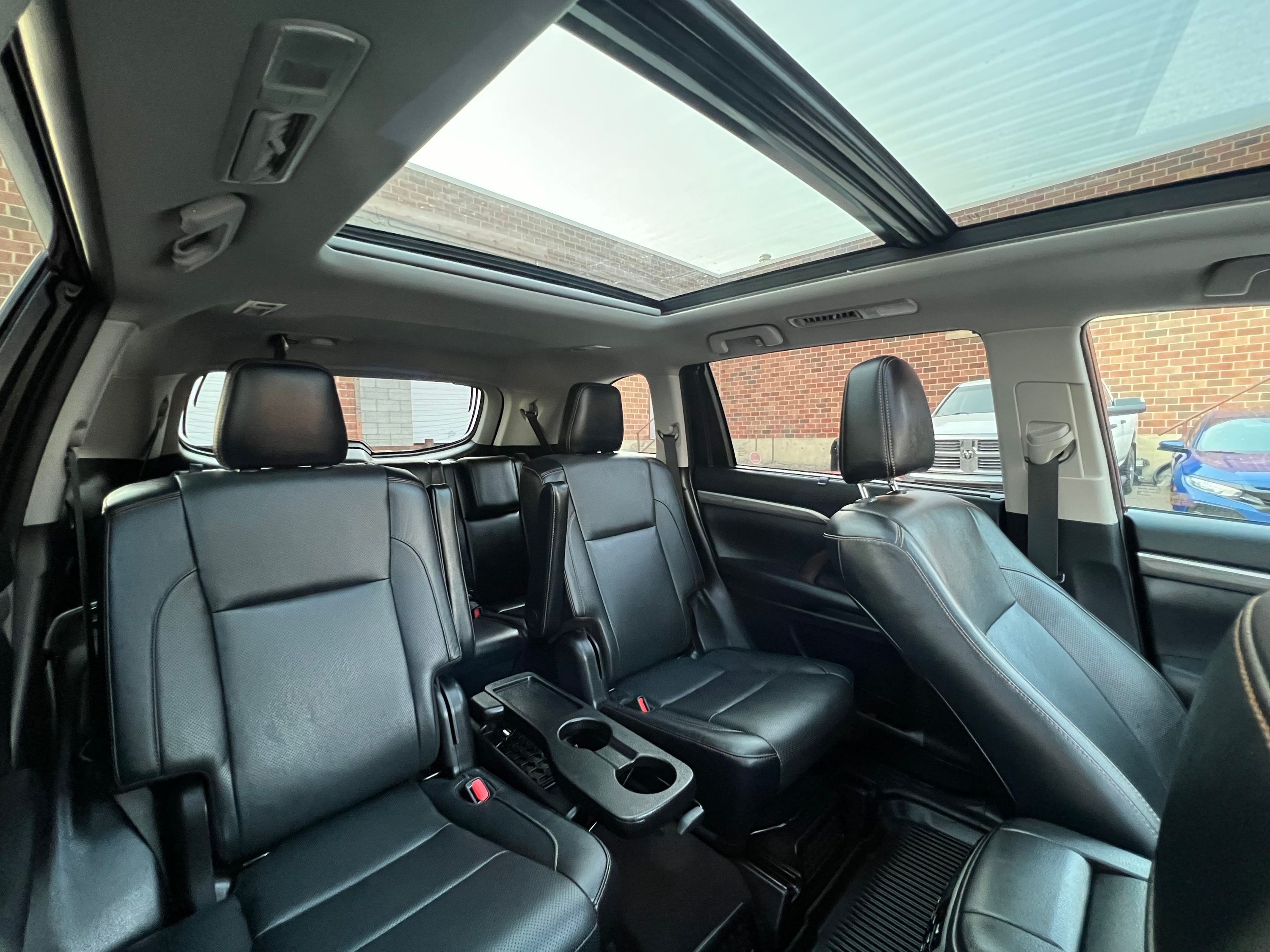 2019 Toyota Highlander Hybrid Limited - Image 14