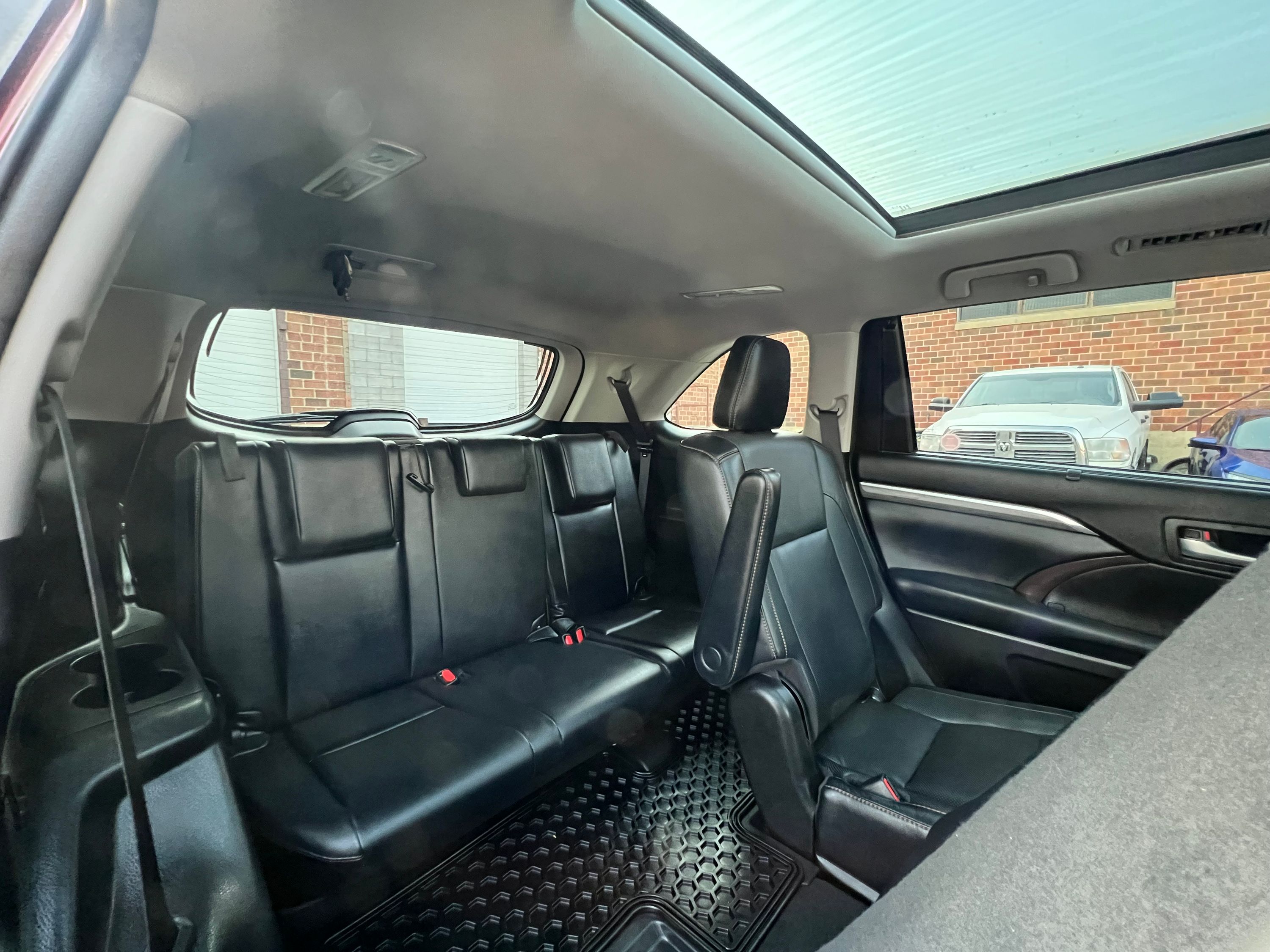 2019 Toyota Highlander Hybrid Limited - Image 15