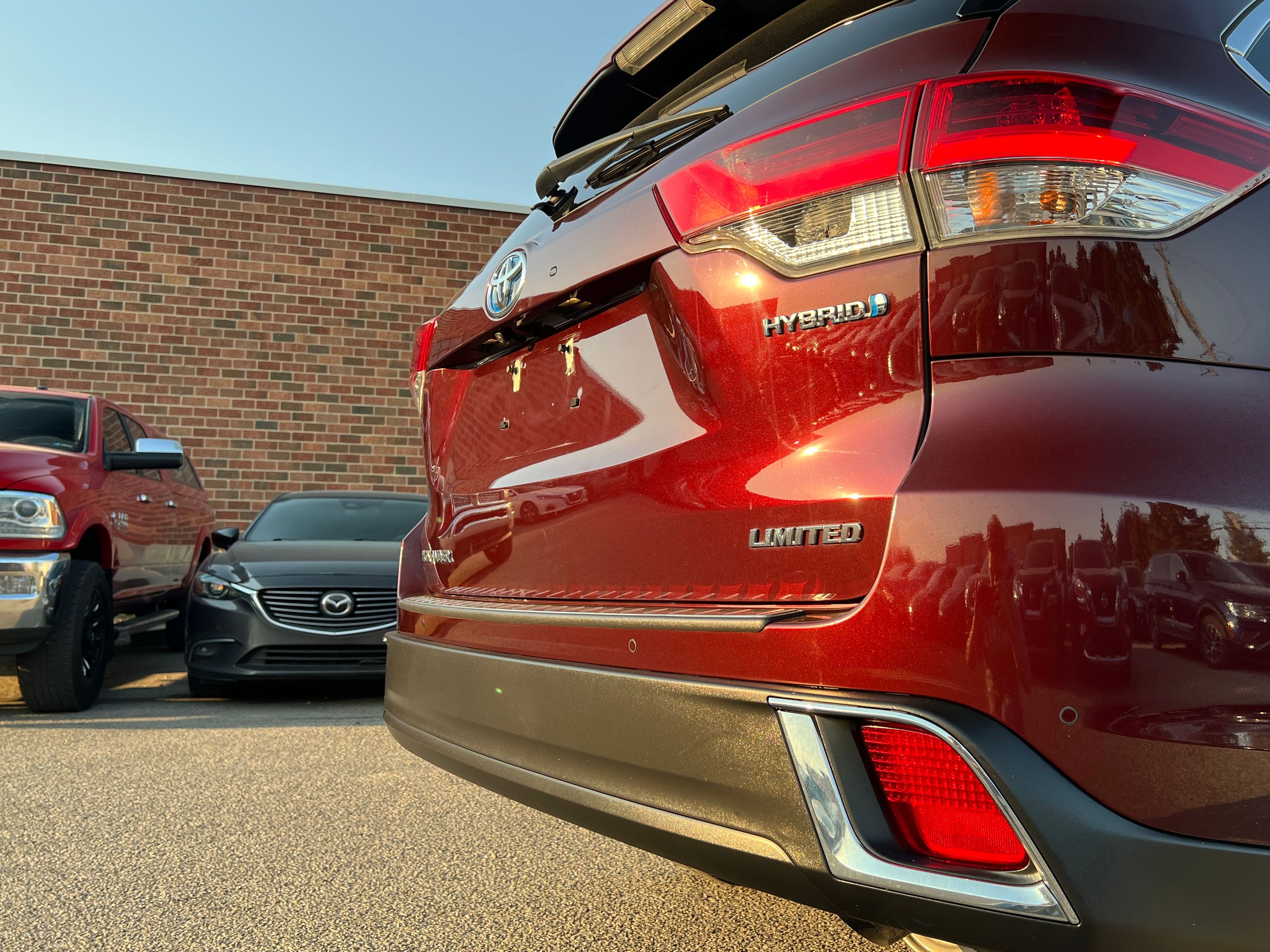 2019 Toyota Highlander Hybrid Limited - Image 9