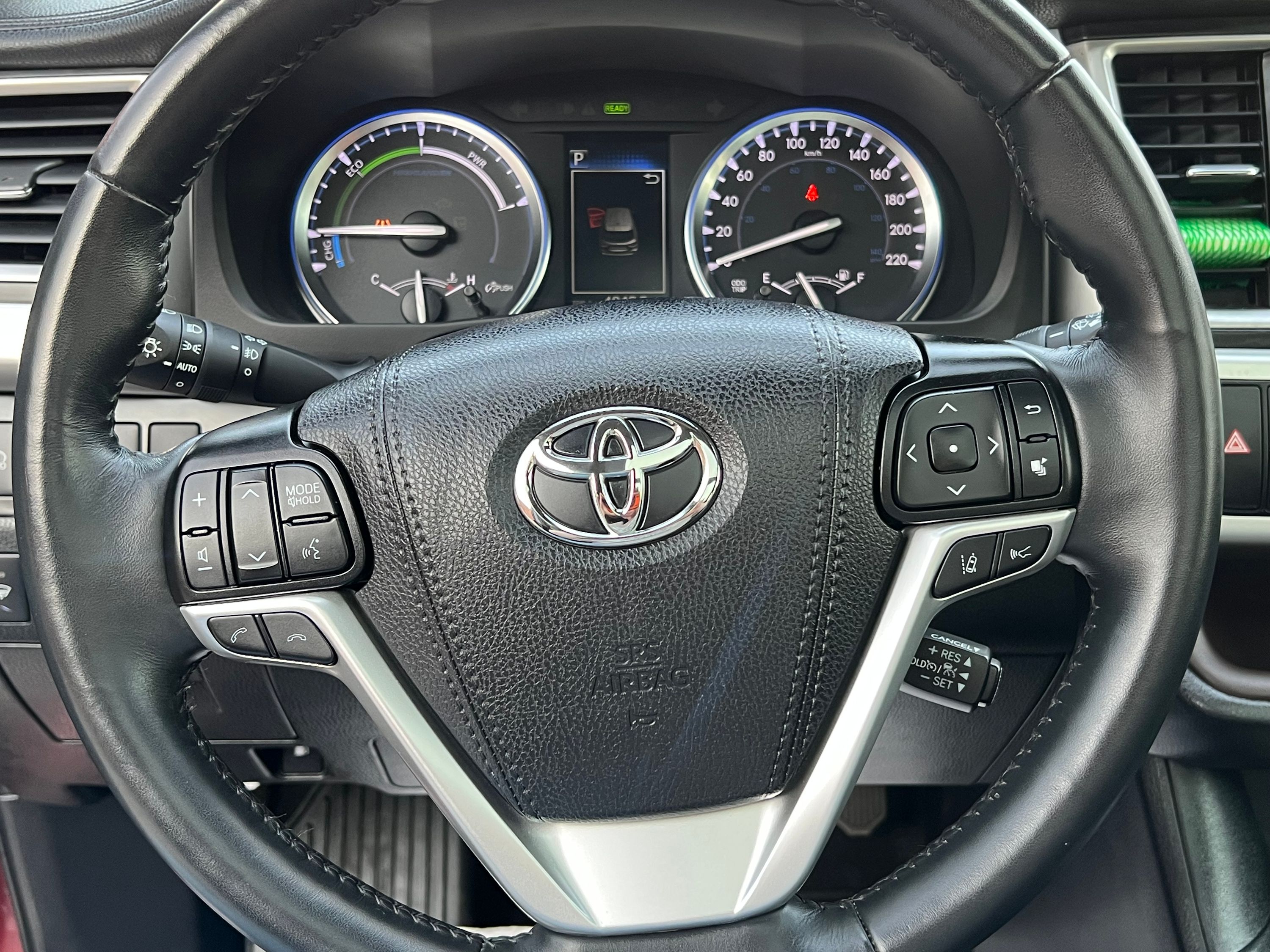 2019 Toyota Highlander Hybrid Limited - Image 16