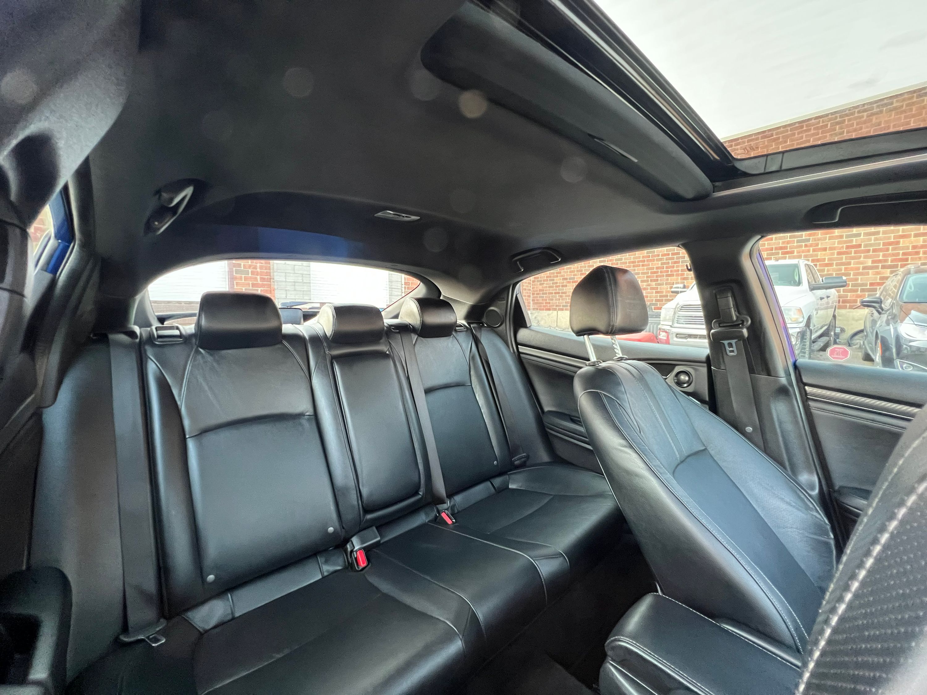 2018 Honda Civic Hatchback - Image 14