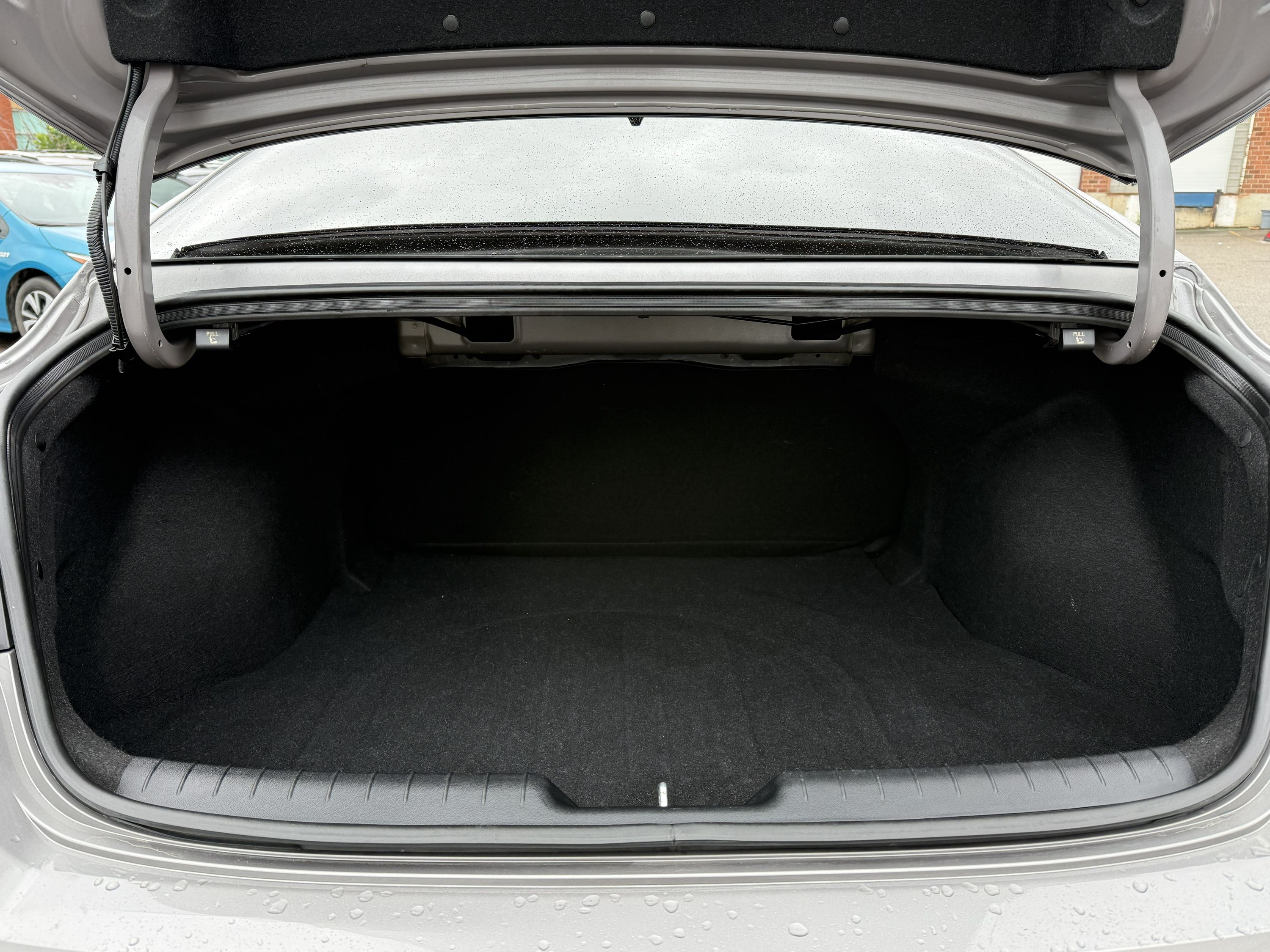 2023 Hyundai Elantra - Image 9