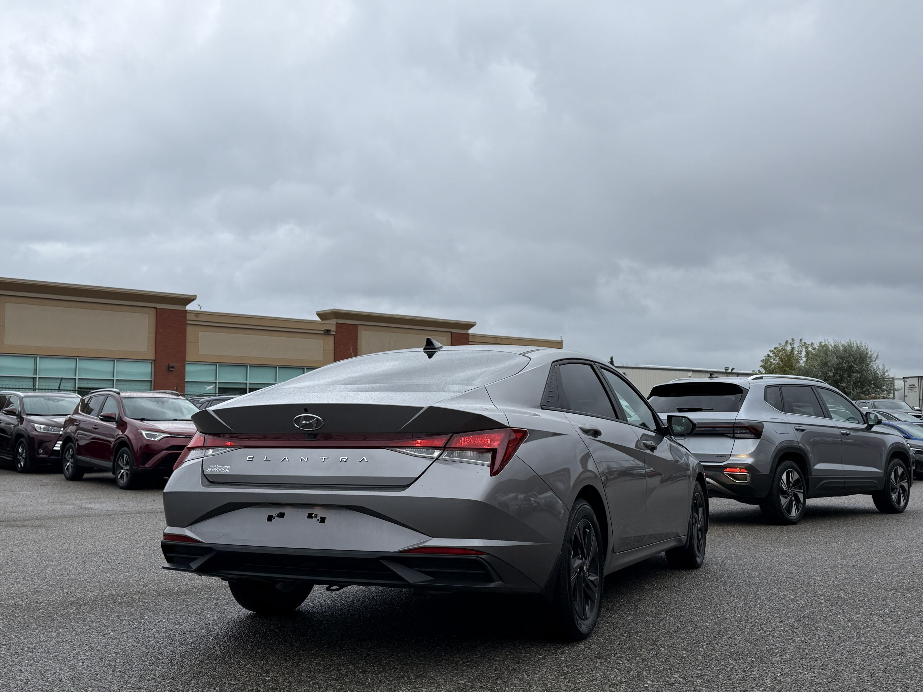 2023 Hyundai Elantra - Image 7