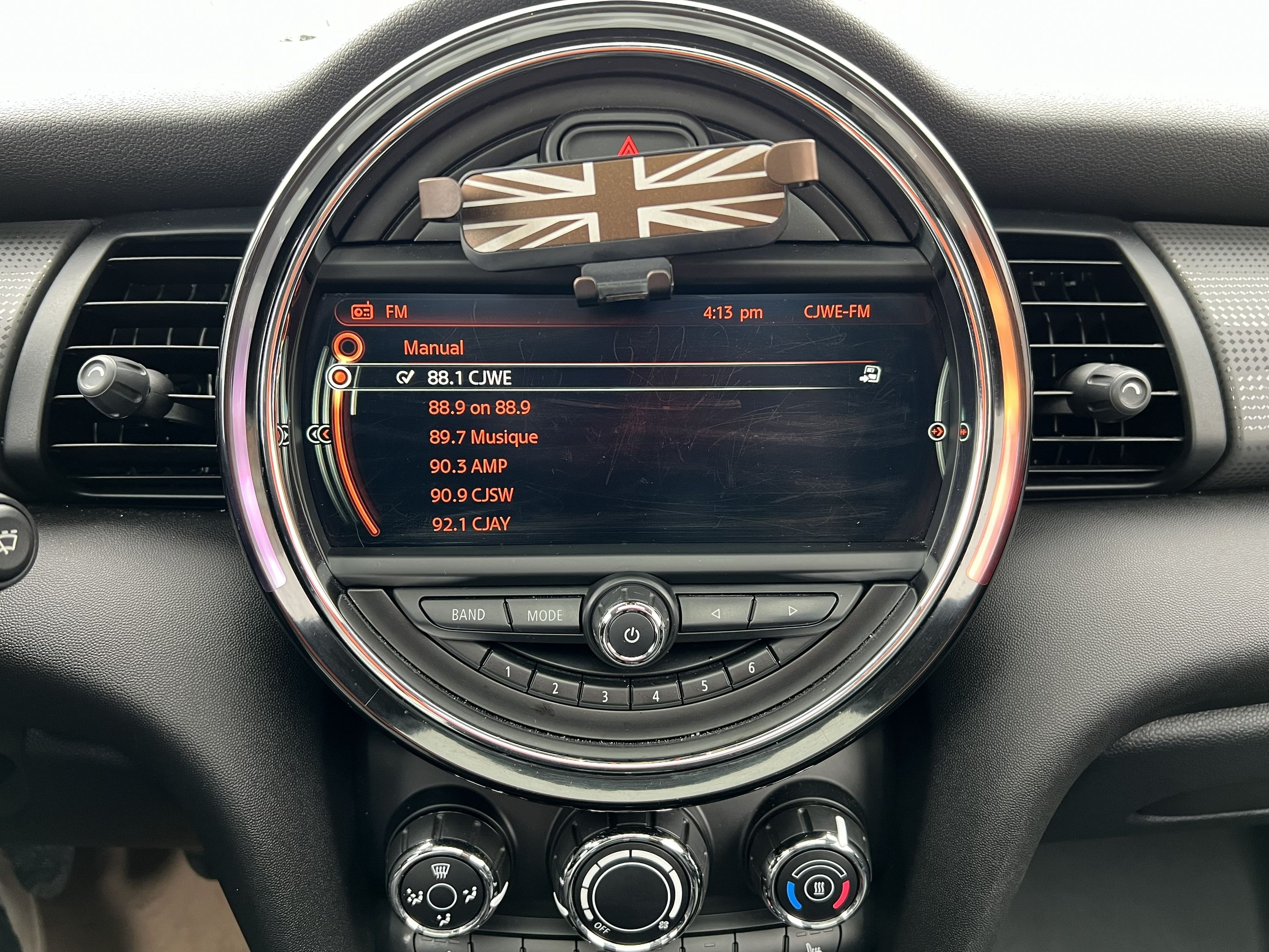 2018 MINI Cooper - Image 18