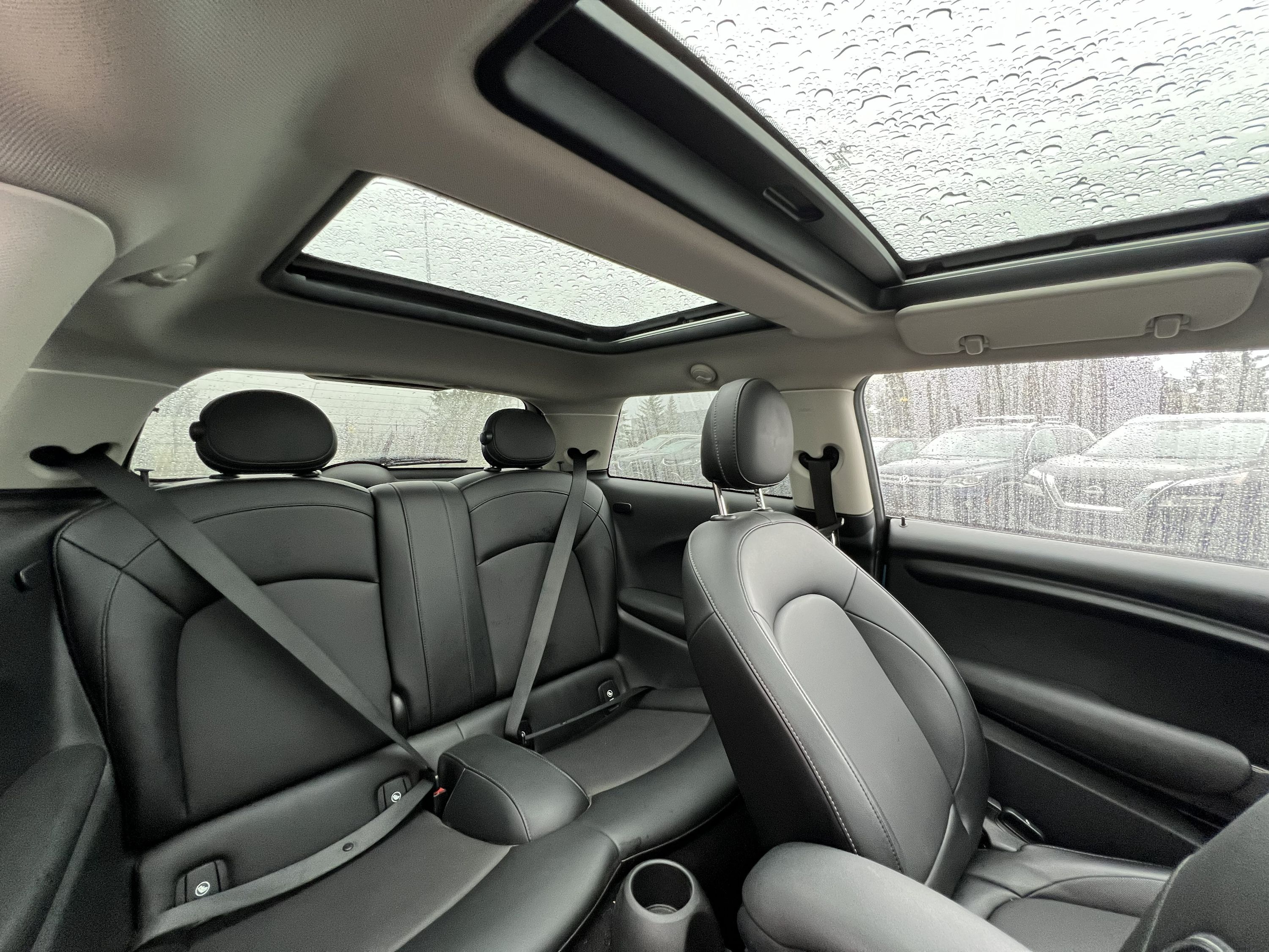 2018 MINI Cooper - Image 13
