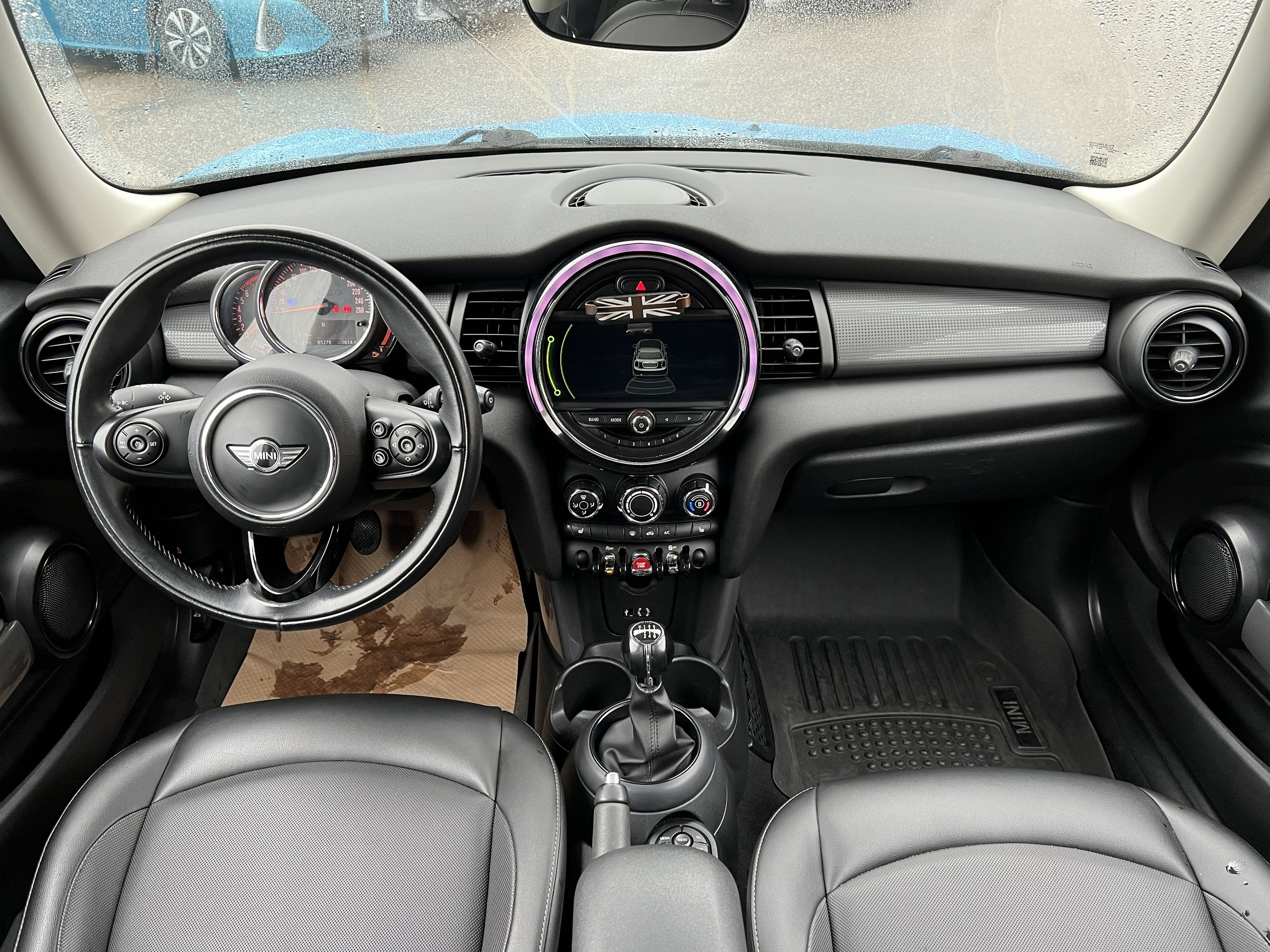 2018 MINI Cooper - Image 11