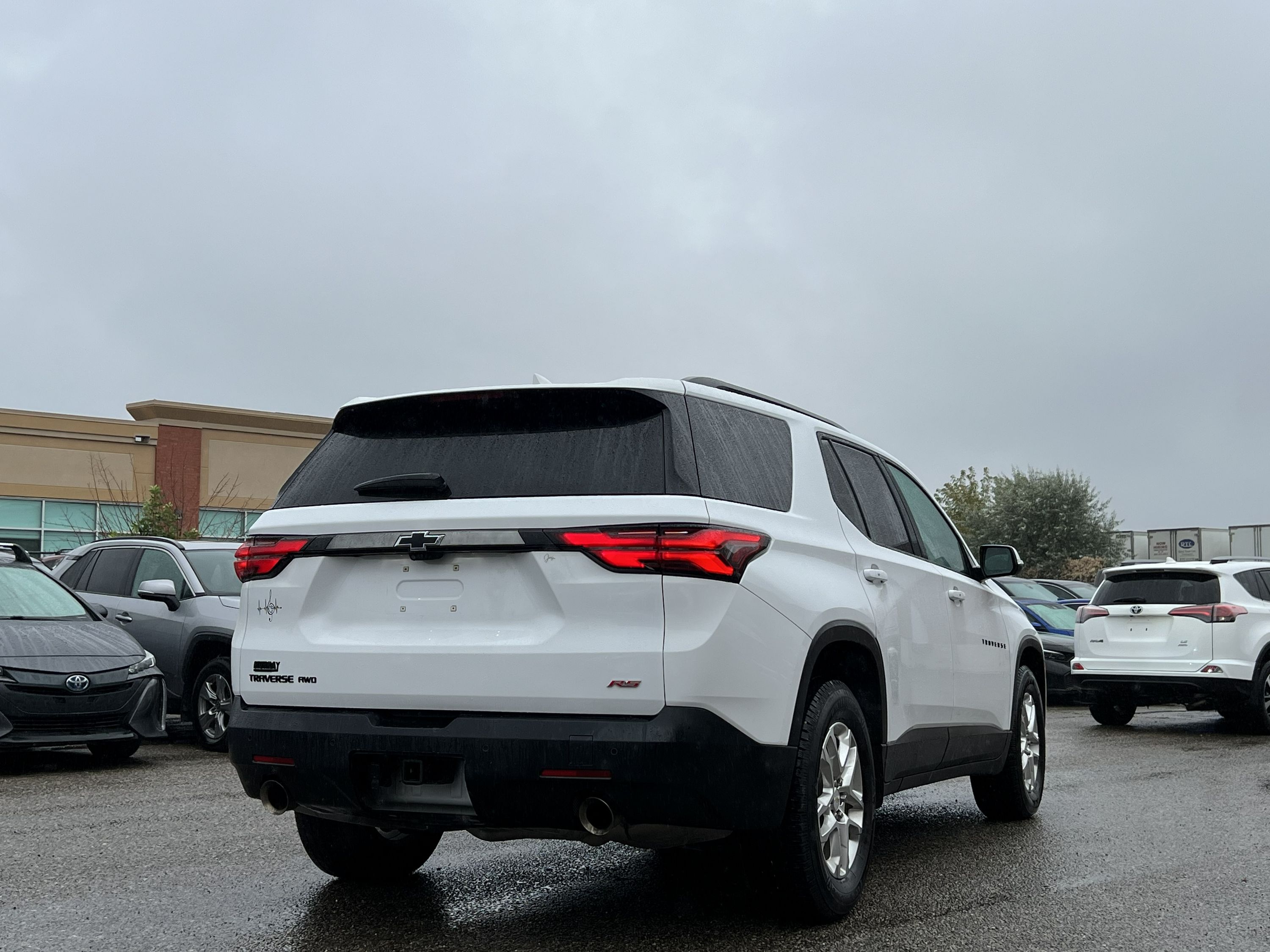 2022 Chevrolet Traverse - Image 7