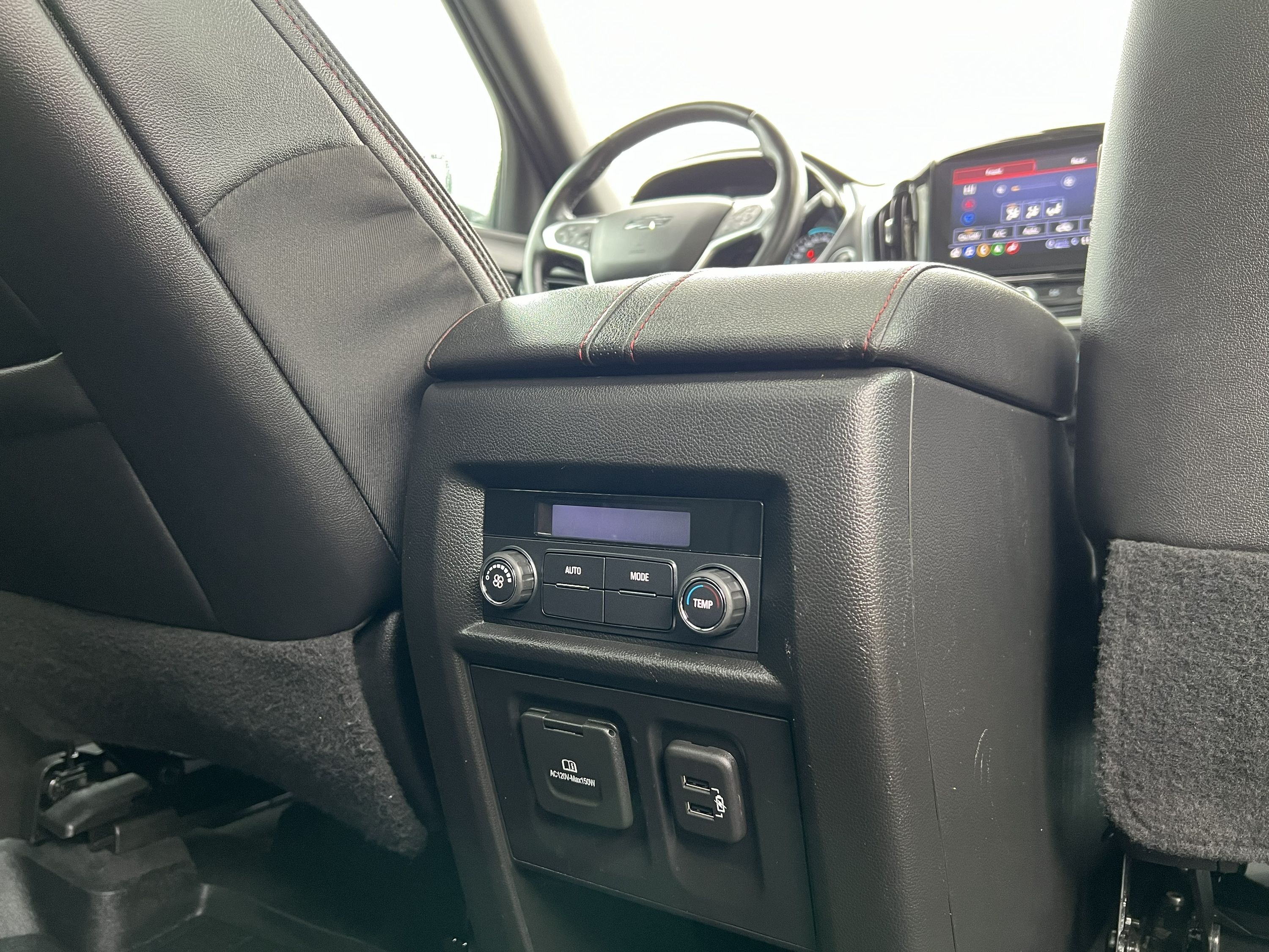 2022 Chevrolet Traverse - Image 16