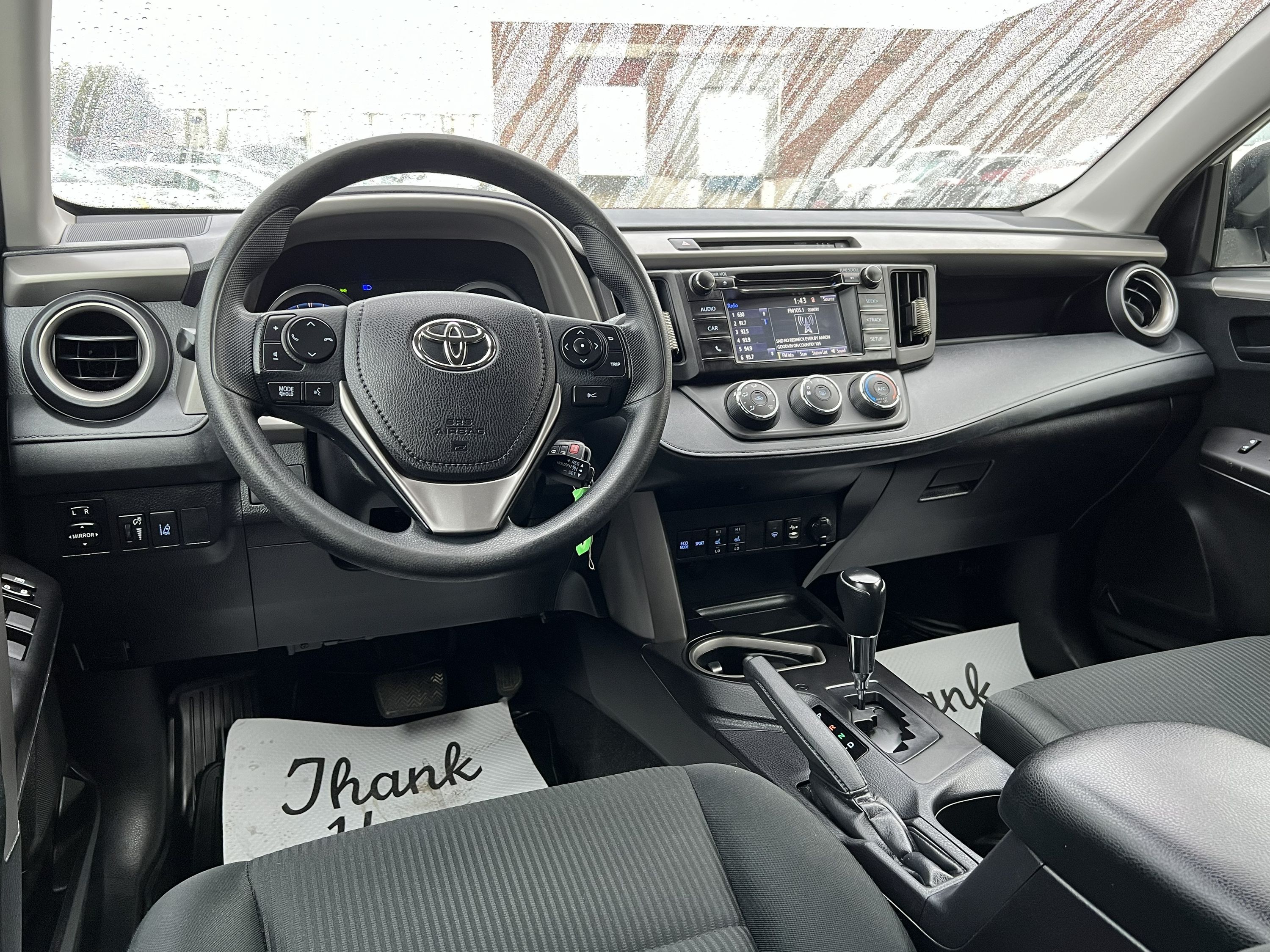 2018 Toyota RAV4 - Image 11