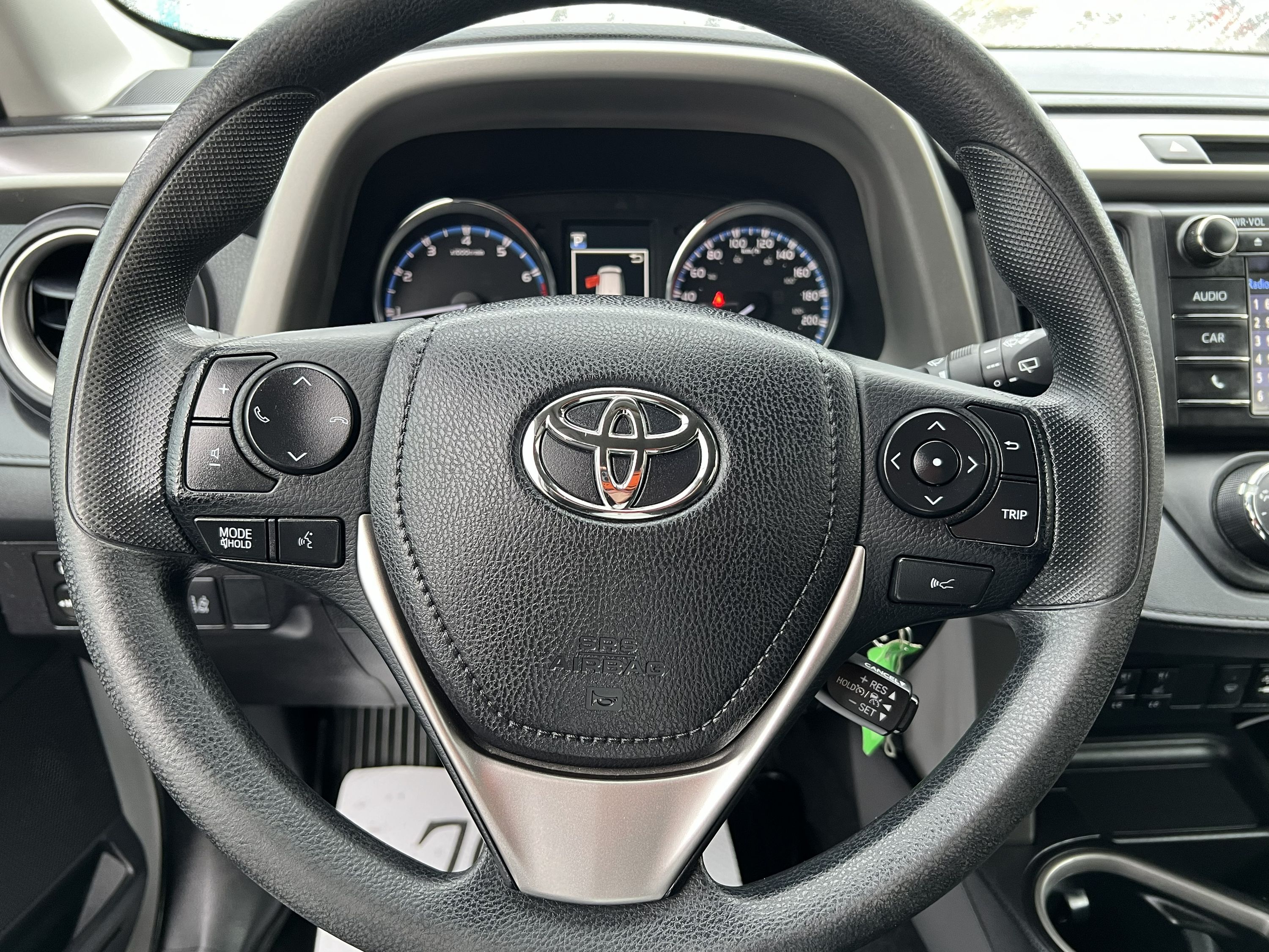 2018 Toyota RAV4 - Image 15