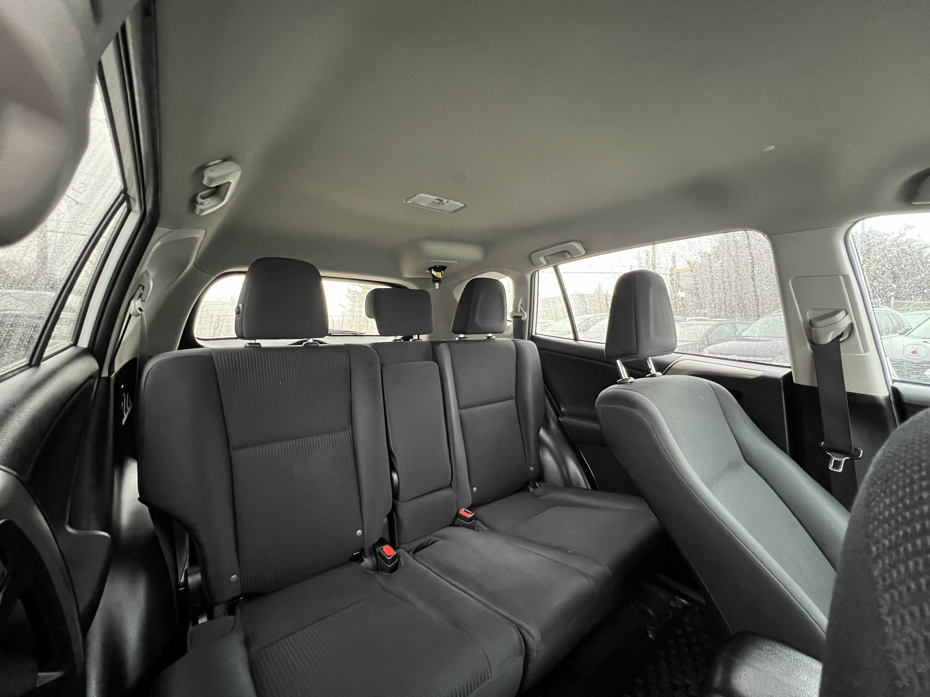 2018 Toyota RAV4 - Image 14