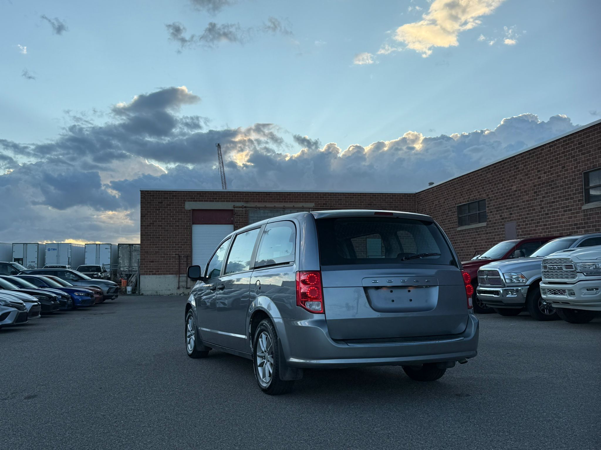 2019 Dodge Grand Caravan - Image 5