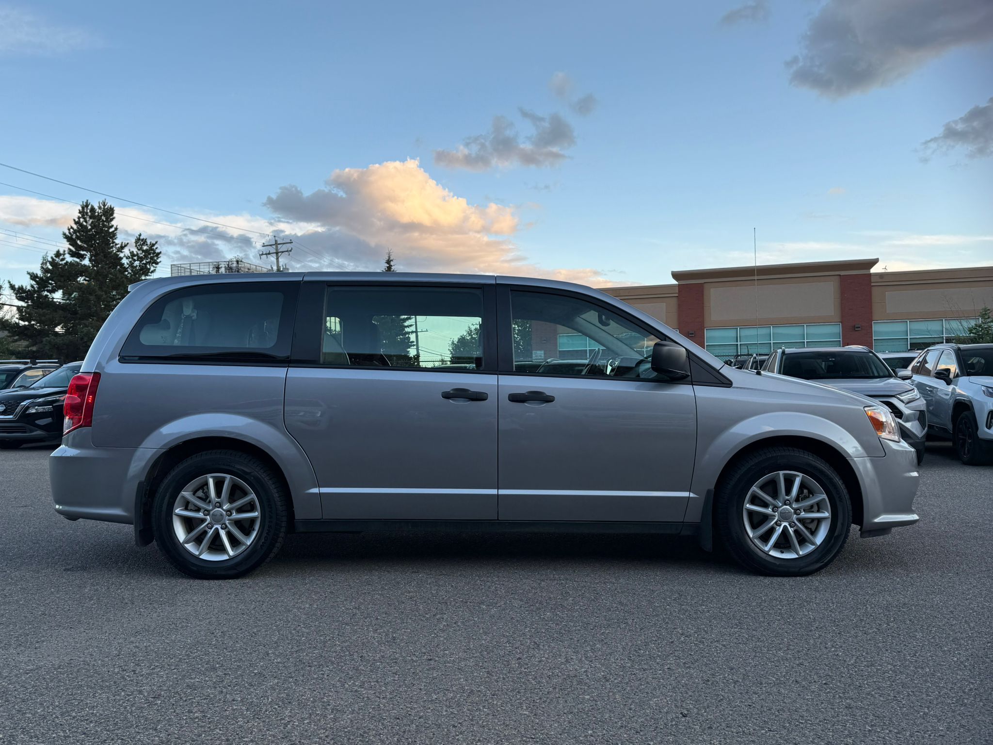 2019 Dodge Grand Caravan - Image 8