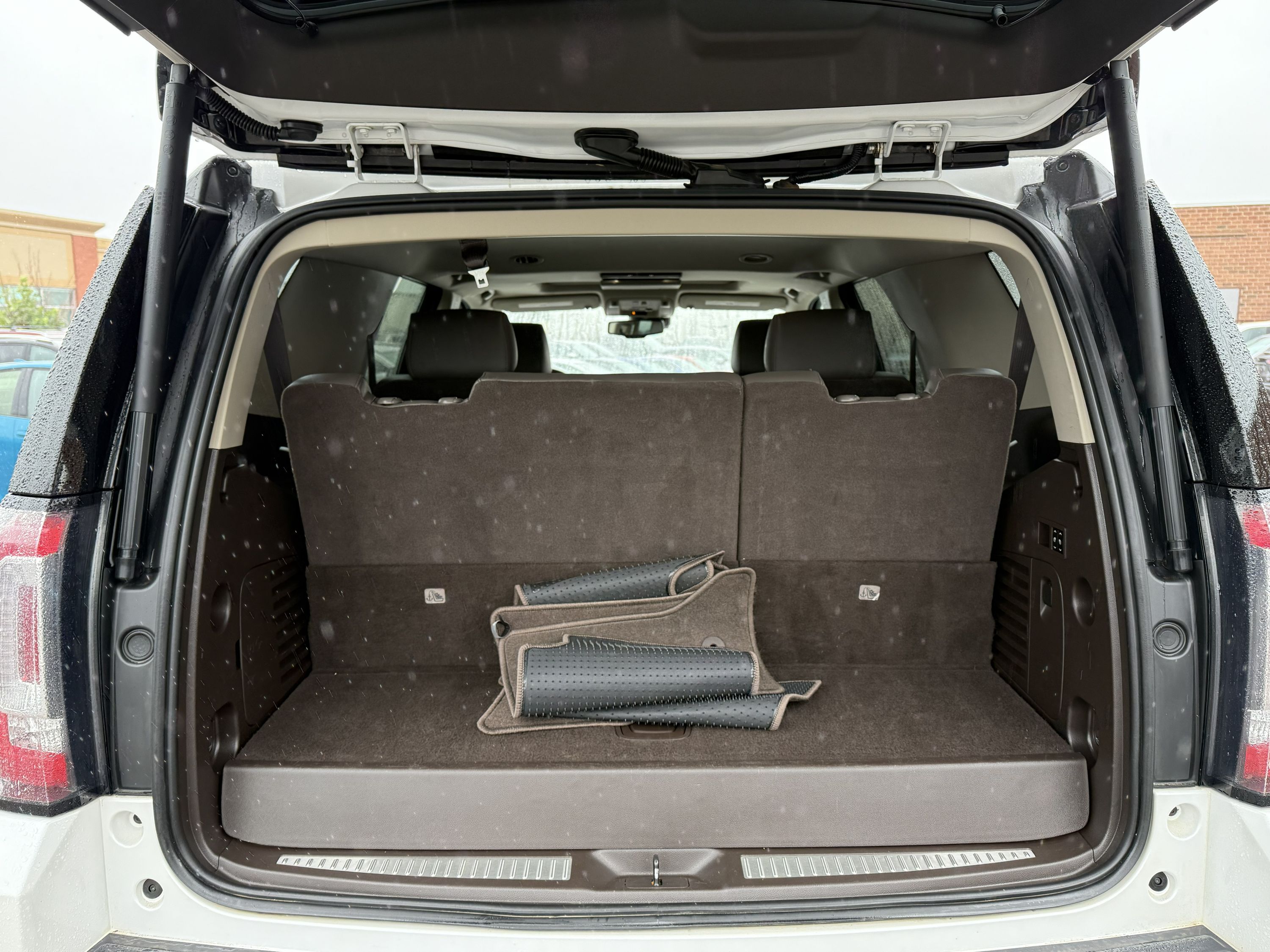 2018 GMC Yukon - Image 9
