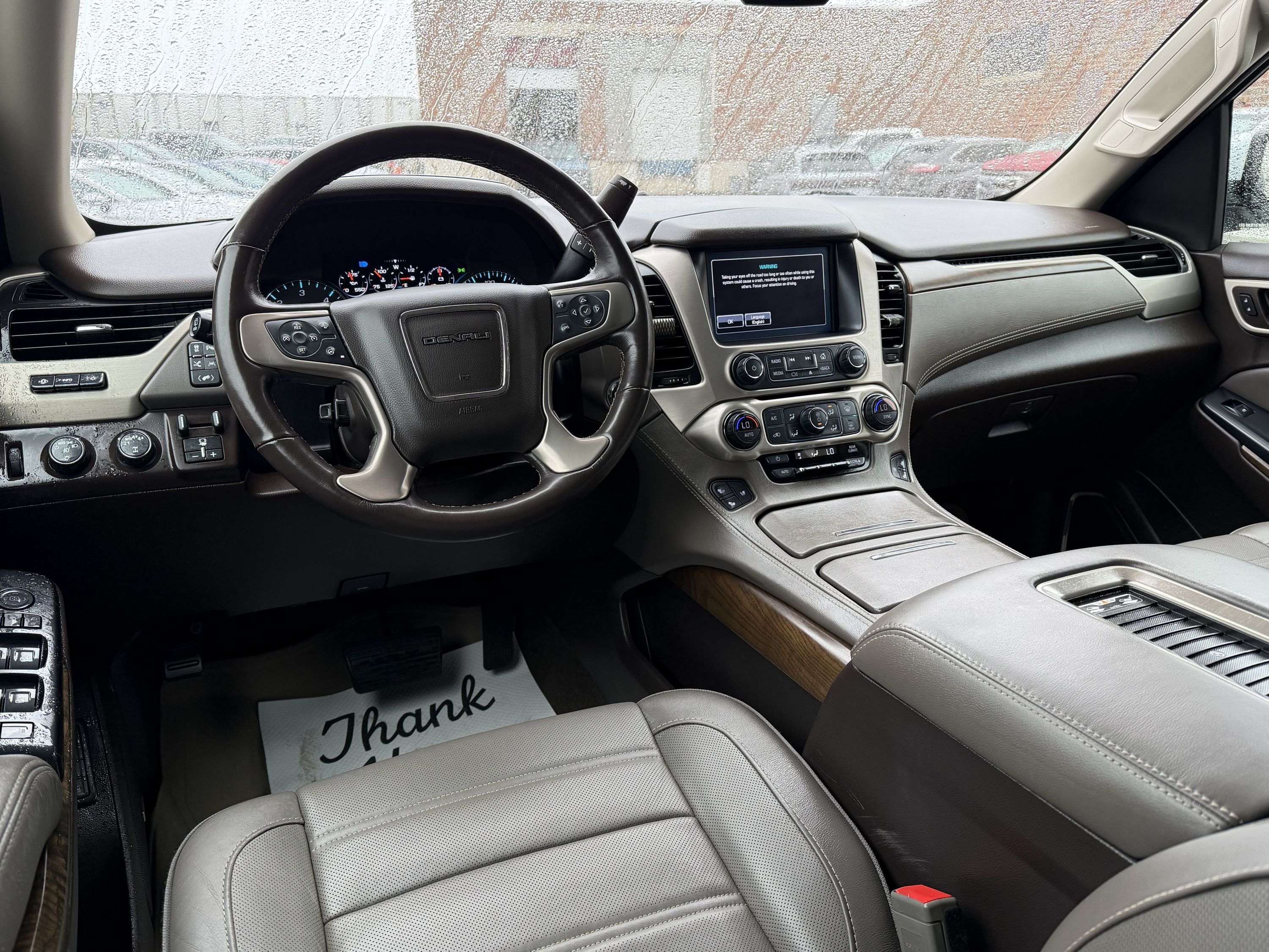 2018 GMC Yukon - Image 10