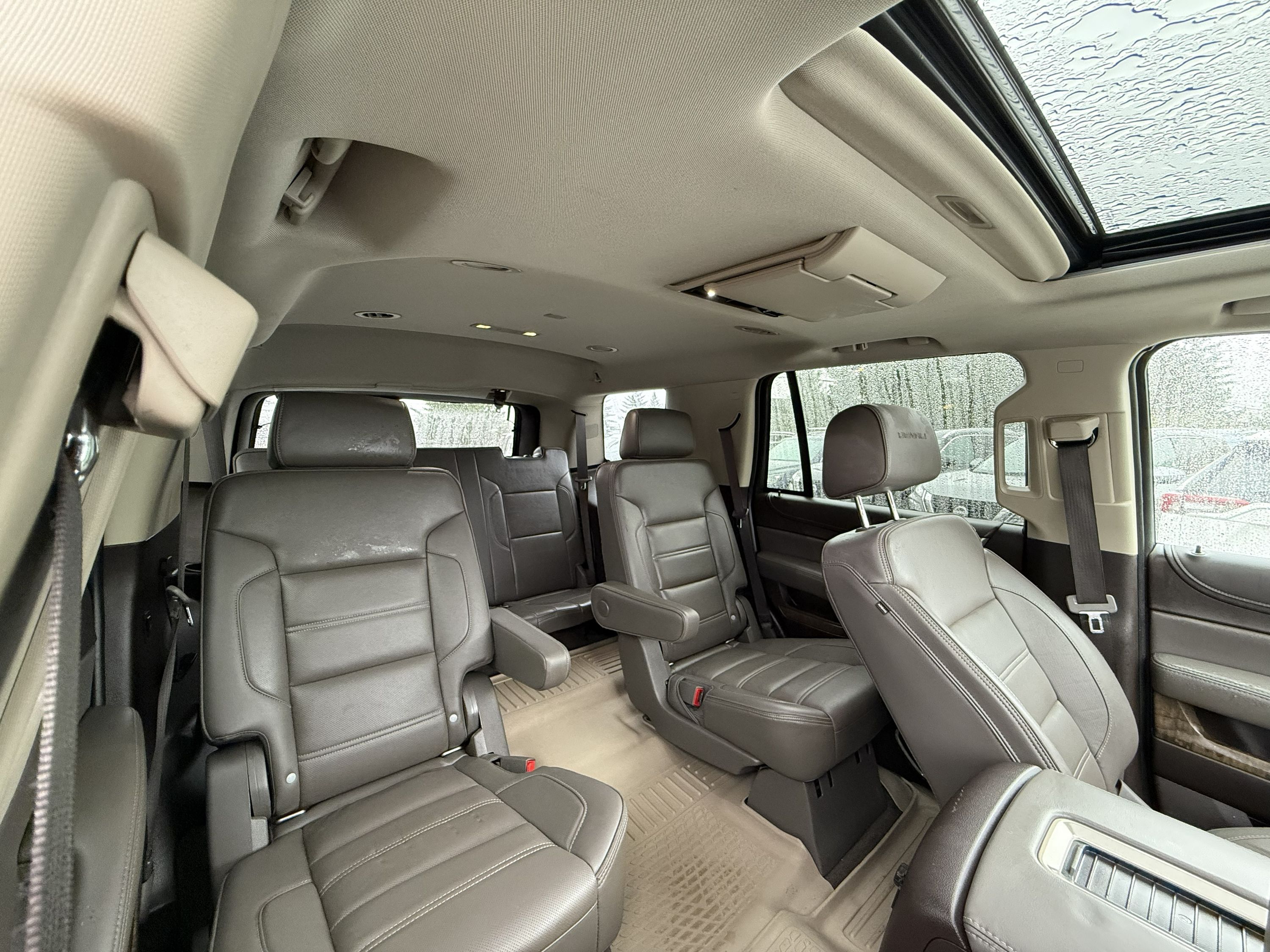 2018 GMC Yukon - Image 13